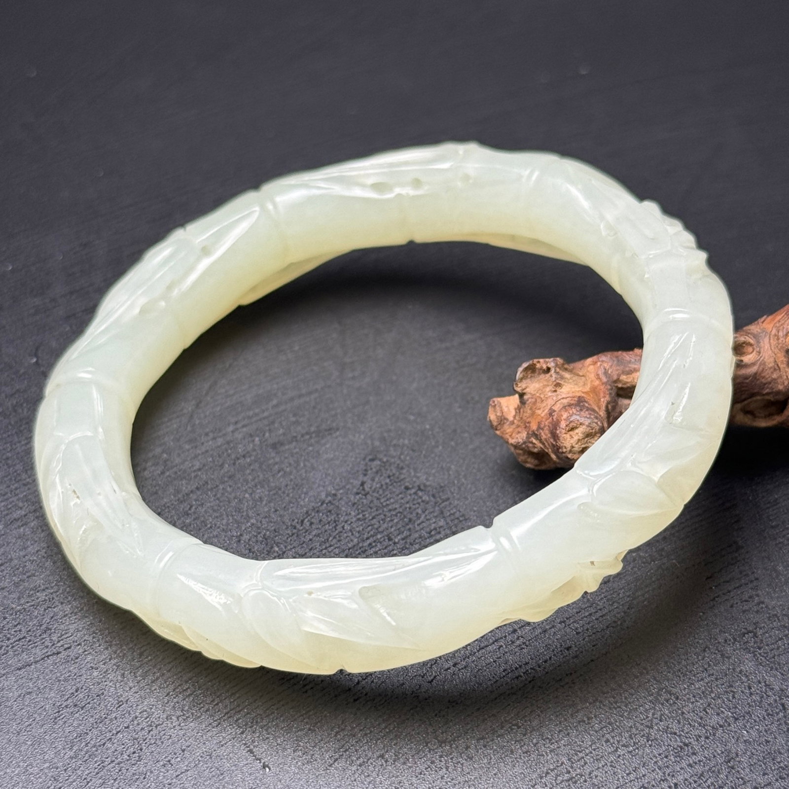 An Exquisite White Jade Bamboo Pattern Bracelet - 7
