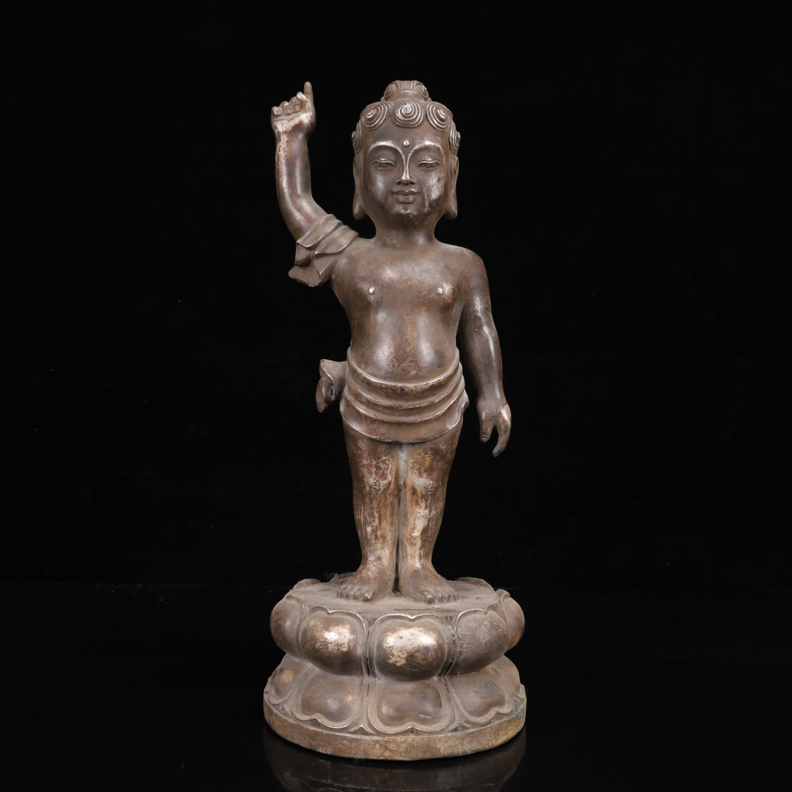 A Huge Silver-Plated Bronze Figure Ornament: A Huge Silver-Plated Bronze Figure Ornament,Qing Dynasty,China,Qianlong Four-Character Mark,Size:5.9inx15.7in,Weight:4200g 铜镀银人物摆件,中国