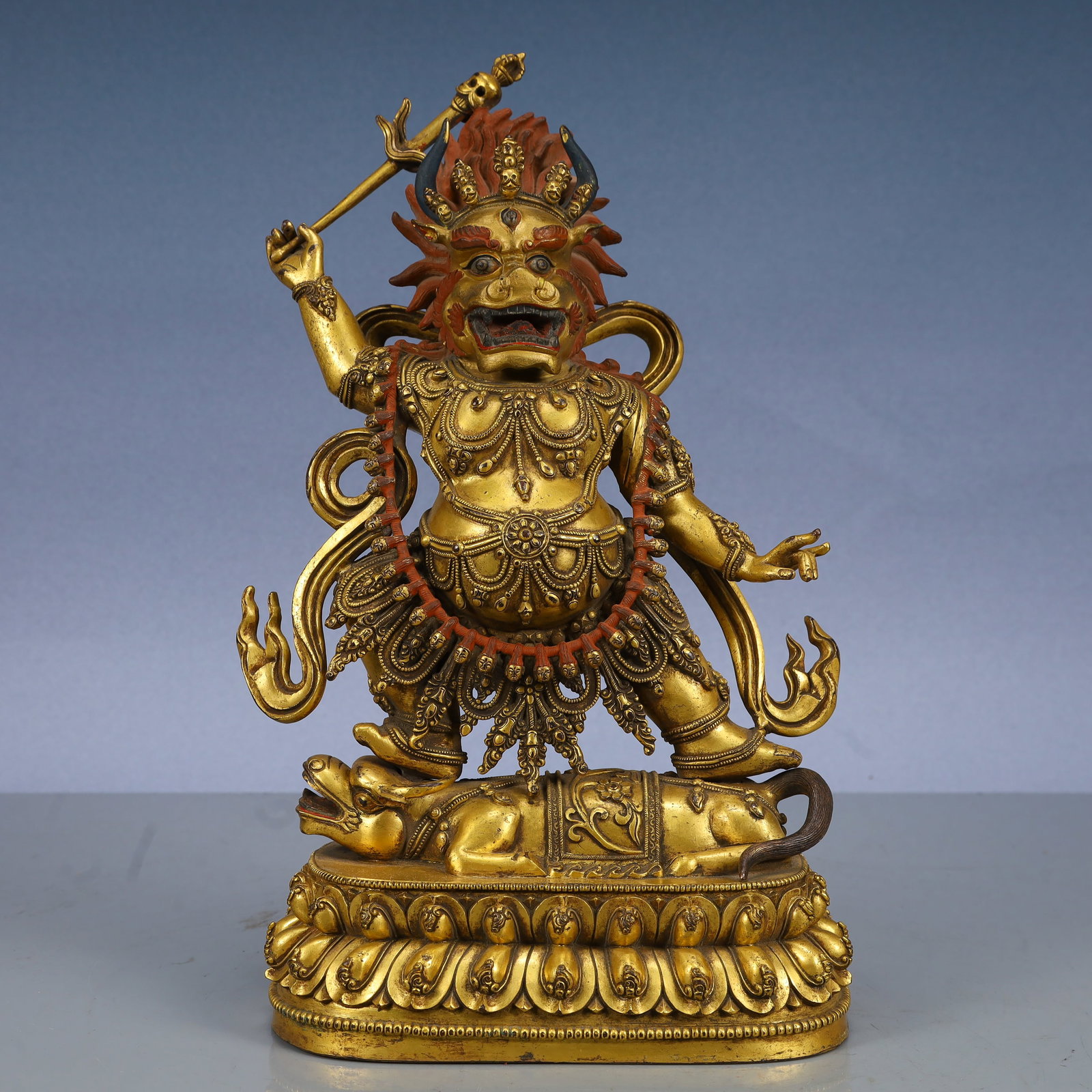 A Solemn Gilt Bronze Statue of Vajra: A Solemn Gilt Bronze Statue of Vajra,Ming Dynasty, China,Yongle Six-character Mark,Size:7.5inx4.3inx12.2in,Weight:4750g 铜鎏金金刚像,中国明代