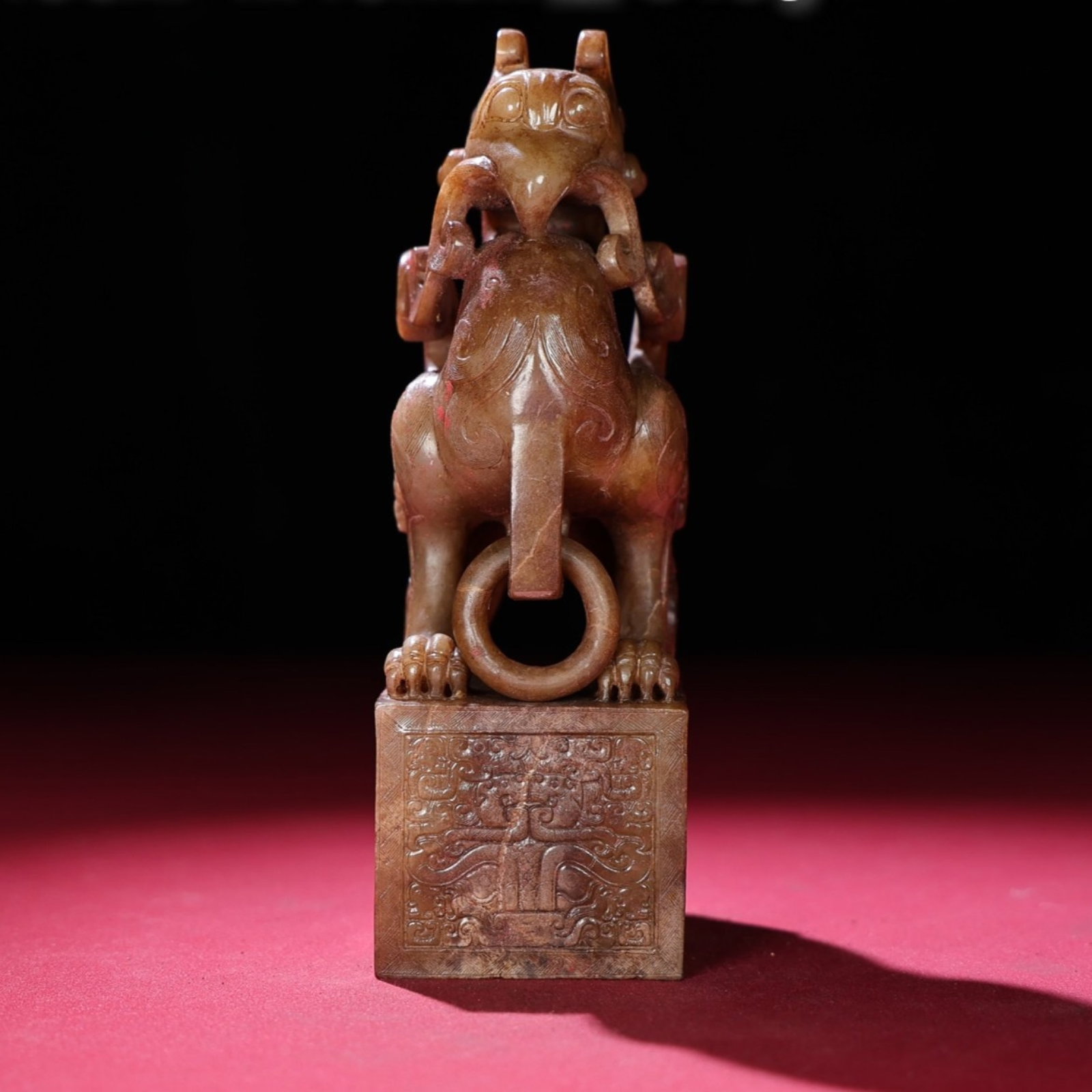 An Exquisite Archaic Jade Phoenix Seal: An Exquisite Archaic Jade Phoenix Seal,Ancient Time,China,Size:155mmx74mmx49mm,Weight:813g 高古玉凤印章,中国远古时期