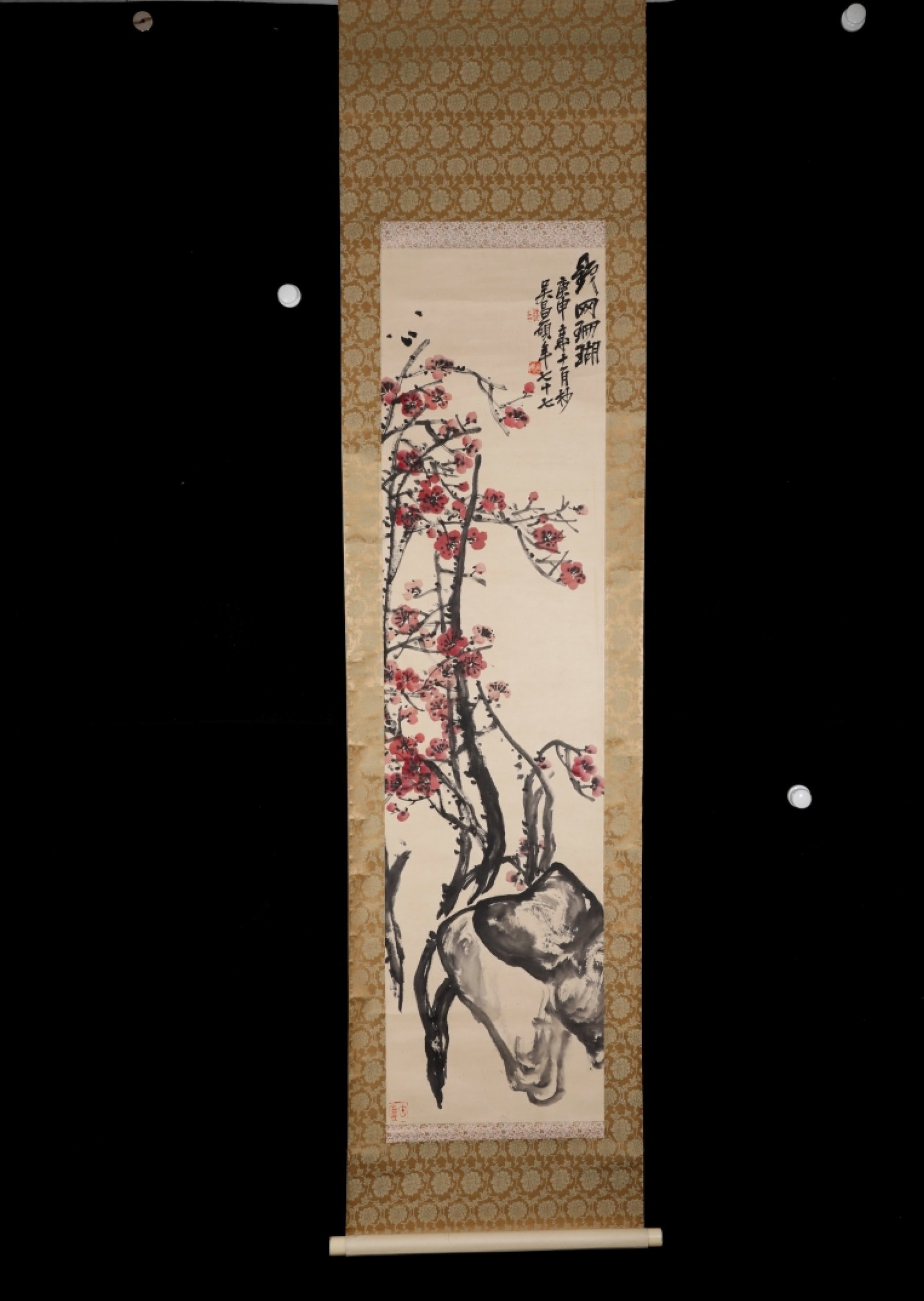 A Chinese Vertical Scroll Ink Painting of Plum Blossom on Paper: A Chinese Vertical Scroll Ink Painting of Plum Blossom on Paper,Wu Changshuo,Size:52.8inx13in 一幅中国水墨梅花画立轴,吴昌&