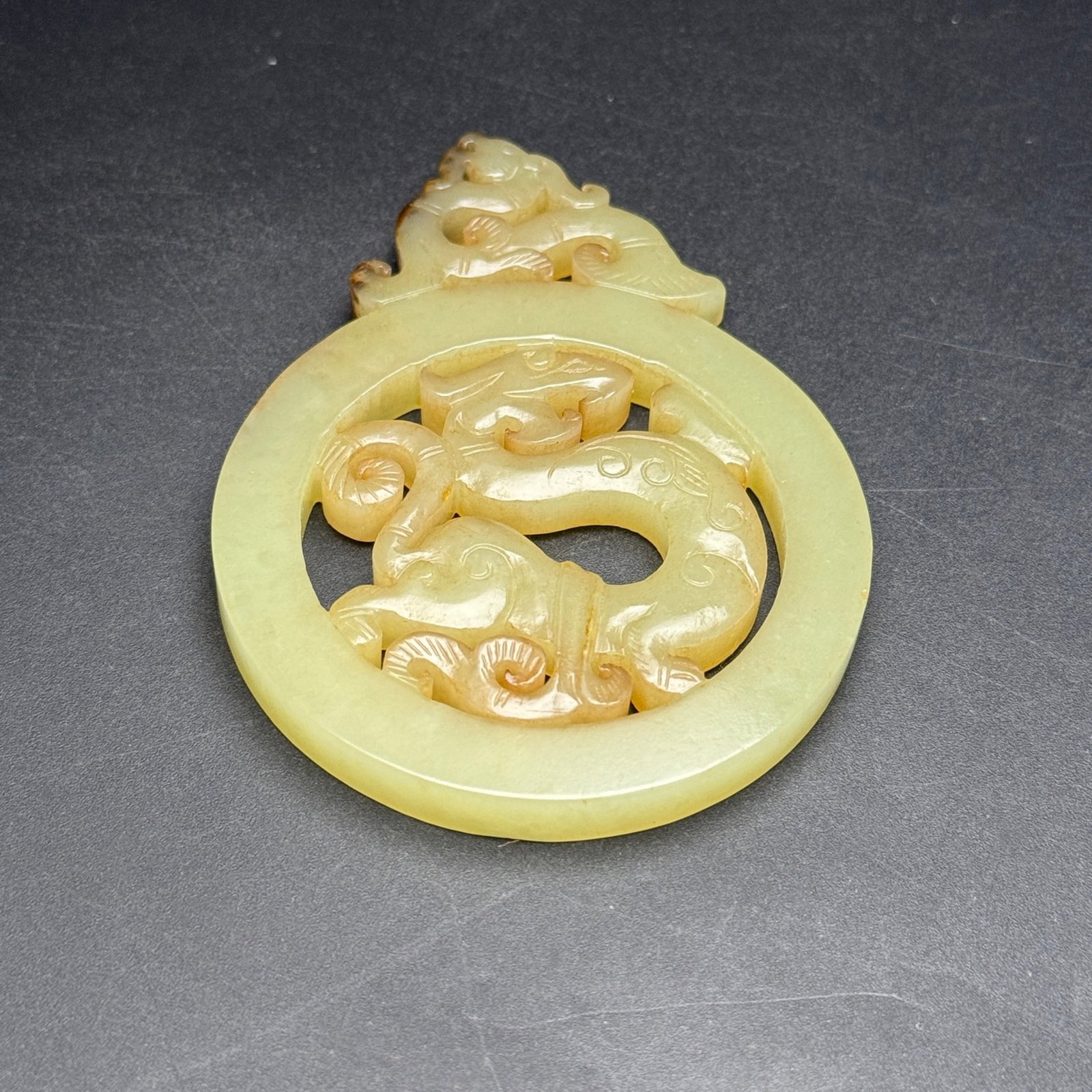 An Exquisite White Jade Dragon Pattern Pendant - 6