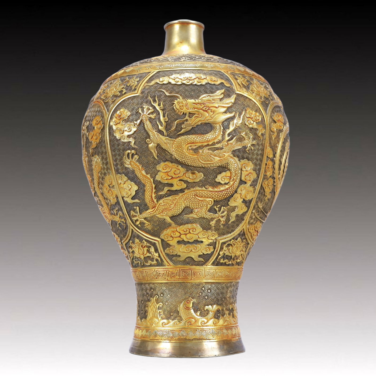 A Rare Gilt Silver Dragon and Phoenix Pattern Vase: A Rare Gilt Silver Dragon and Phoenix Pattern Vase,Tang Dynasty, China,Zhenguan Four-character Mark,Size:7.9inx11.8in,Weight:1950g