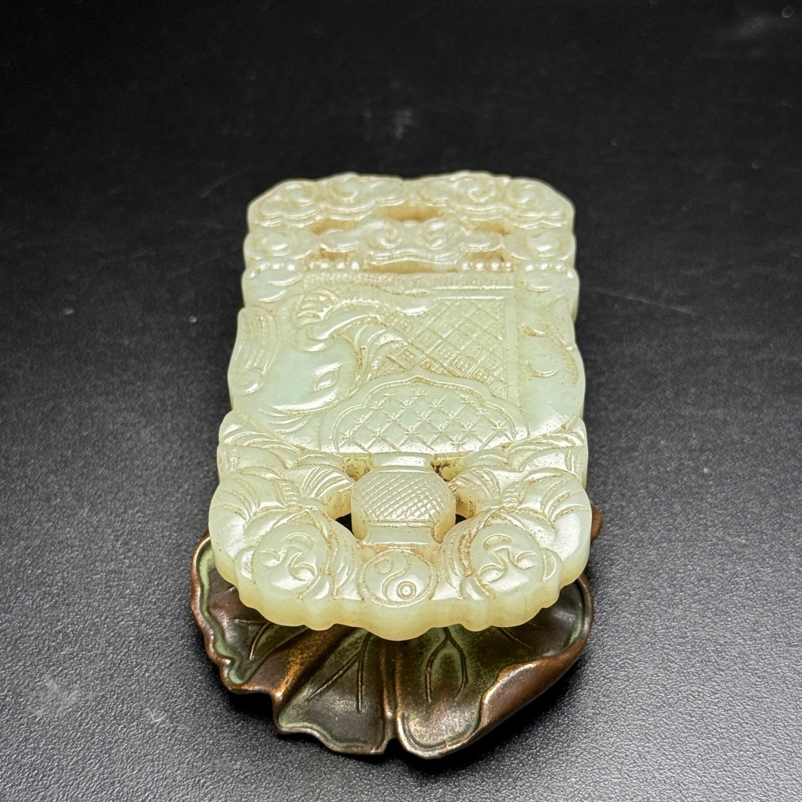 An Exquisite White Jade Elephant Pattern Pendant - 5