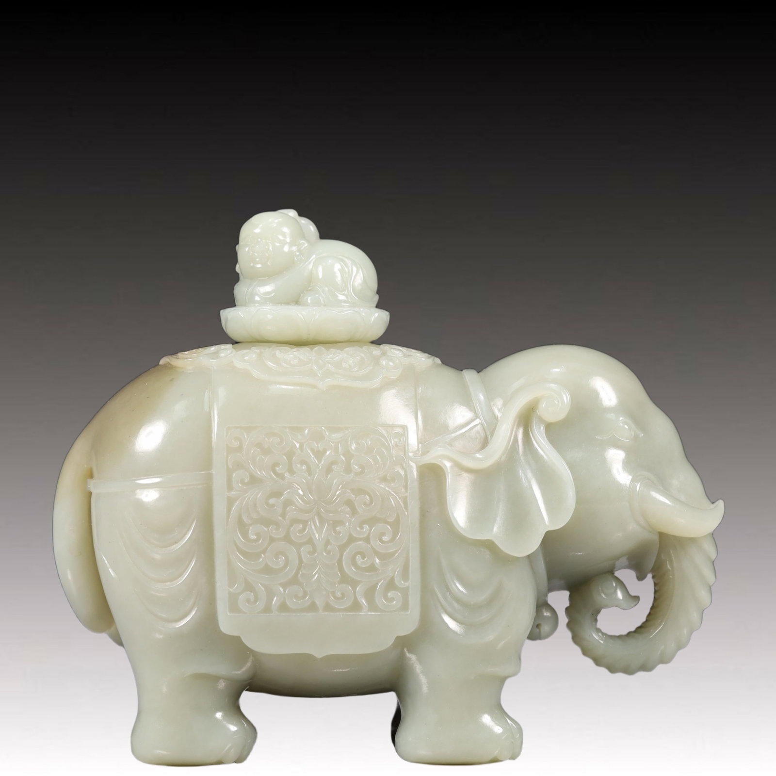 An Exquisite Greenish Jade Elephant Ornament: An Exquisite Greenish Jade Elephant Ornament,Qing Dynasty, China,Size:6.3inx2.6inx4.9in,Weight:850g 青玉大象摆件,中国清代