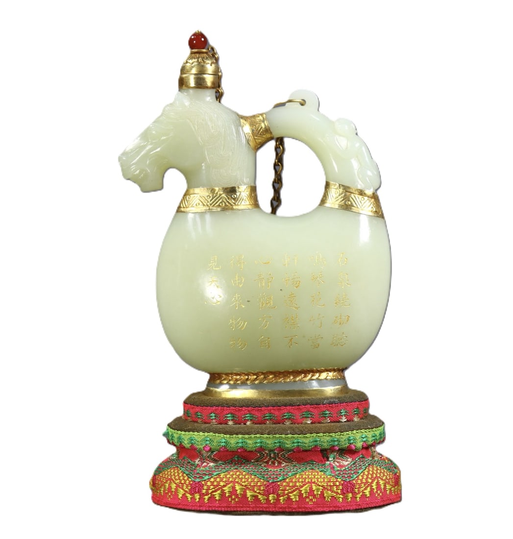 An Exquisite Greenish Jade Cover with Gold Horse Pot,with poem: An Exquisite Greenish Jade Cover with Gold Horse Pot,with poem,Qing Dynasty,China,Qianlong Four-character Mark,Size:5.7inx3.7inx1.8in,Weight:365g 青白玉包金马ࣥ