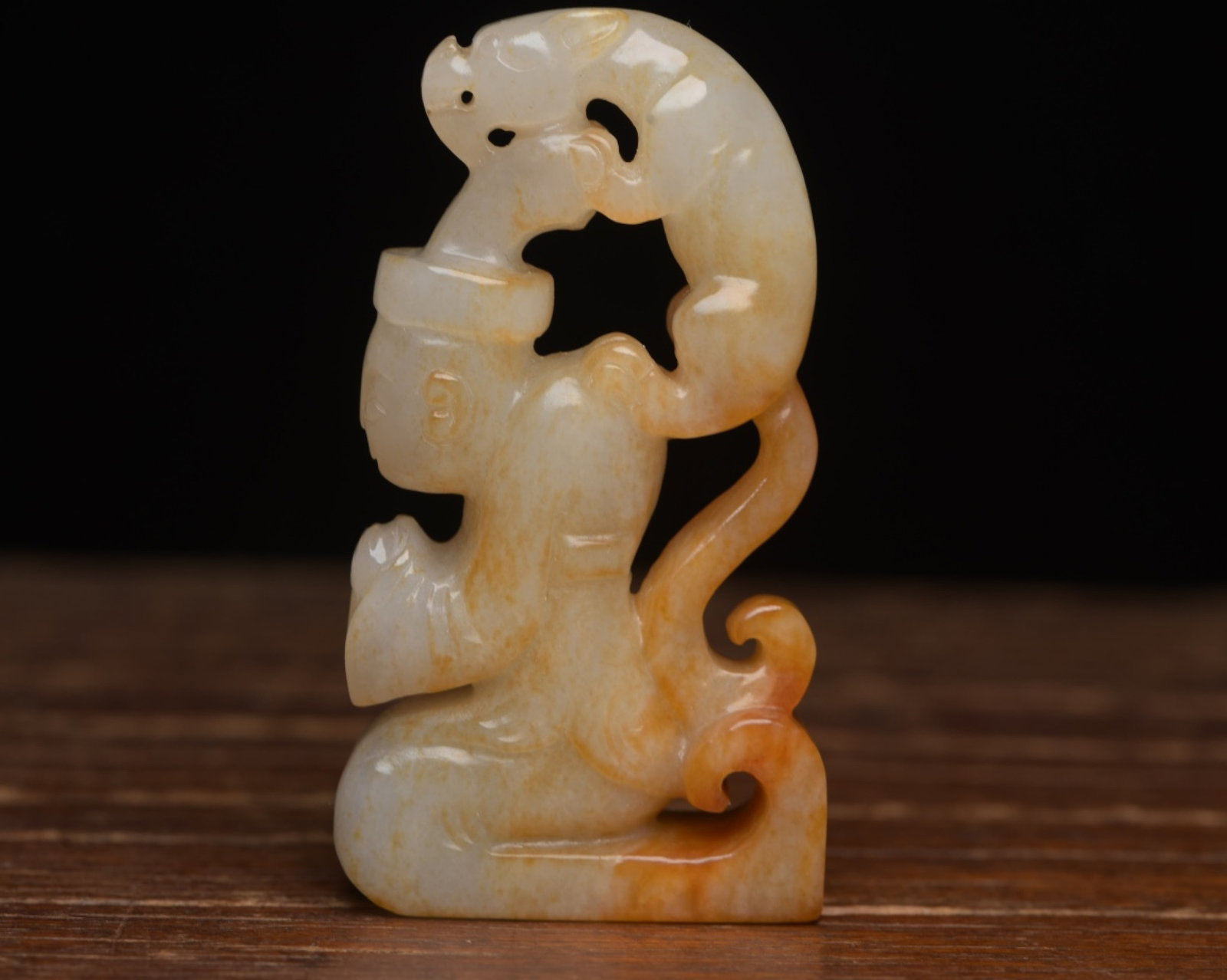 An Exquisite White Jade Figure Ornament: An Exquisite White Jade Figure Ornament,Qing Dynasty,China,Size:2.9inx1.5inx0.5in,Weight:66g 白玉人物摆件,中国清代