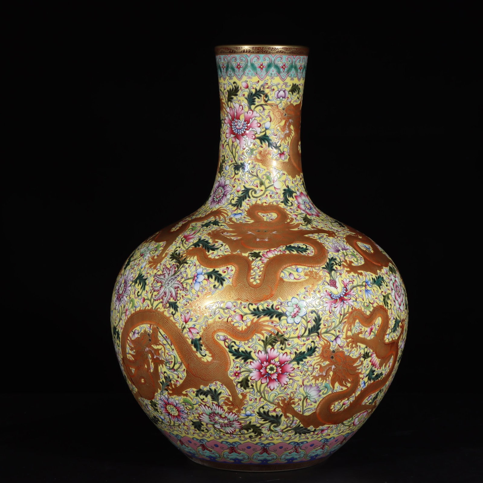 A Huge Yellow Ground Famille-Rose Lotus and Dragon Pattern Vase: A Huge Yellow Ground Famille-Rose Lotus and Dragon Pattern Vase,Qing Dynasty,China,Qianlong Four-character Mark,Size:21.2inx7.2in 黄地粉彩缠枝莲龙ಬ