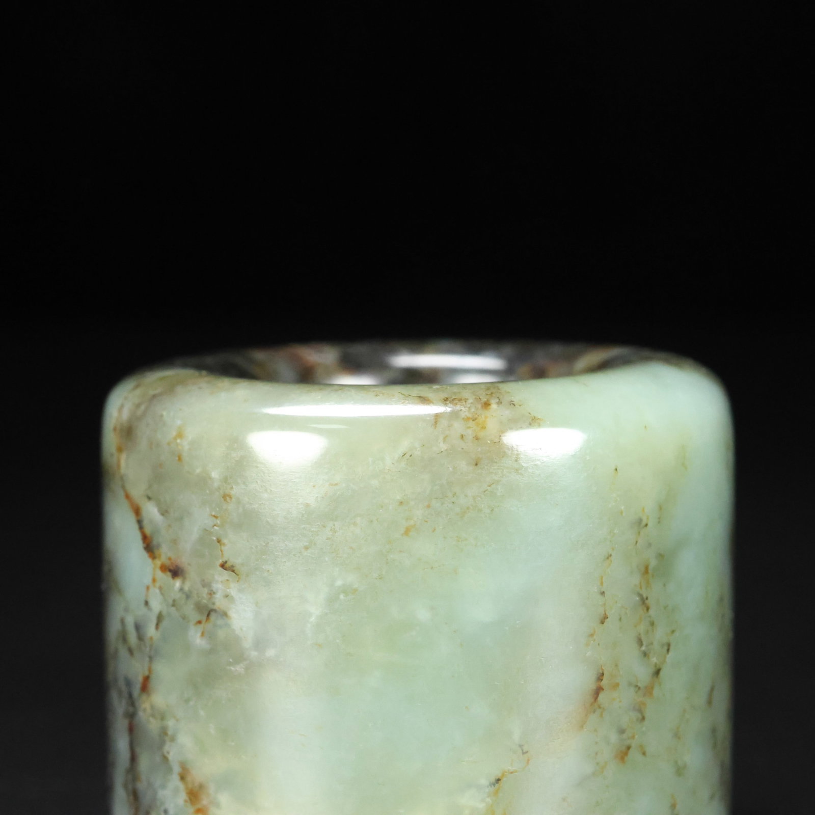 An Exquisite White Jade Ring - 6