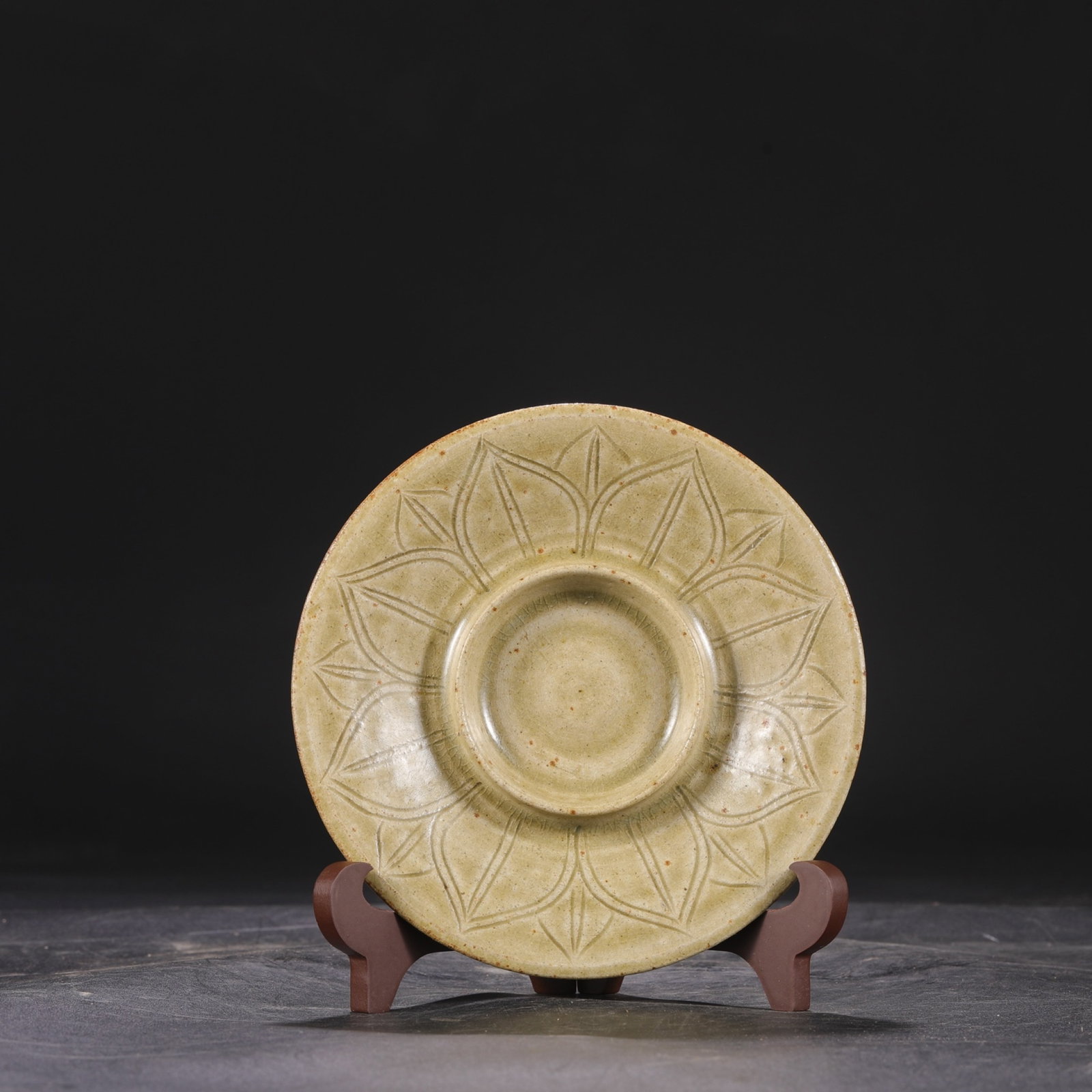 An Exquisite Celadon Flower Pattern Cup ,with Plate - 4