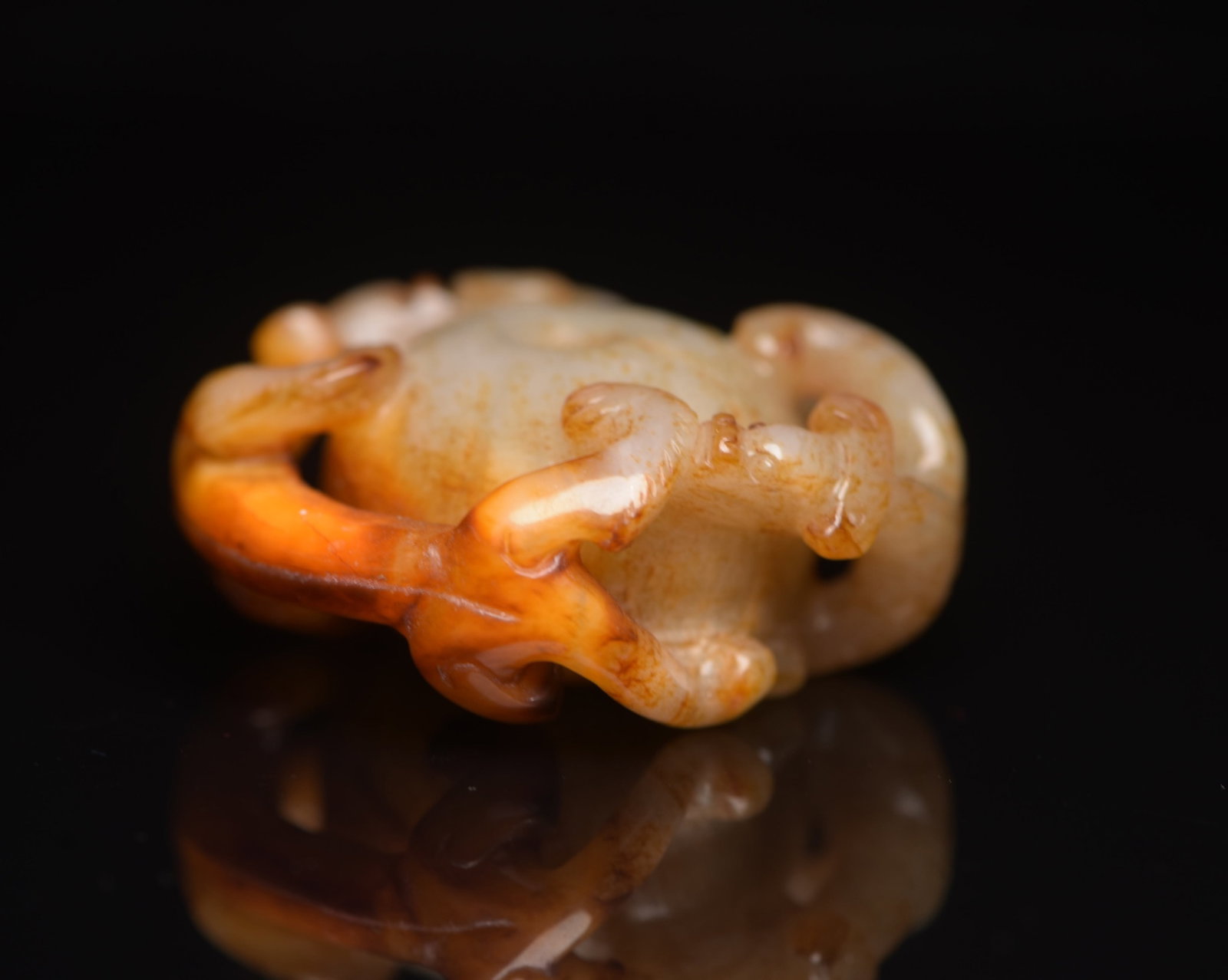 An Exquisite White Jade Dragon Pattern Ornament - 4