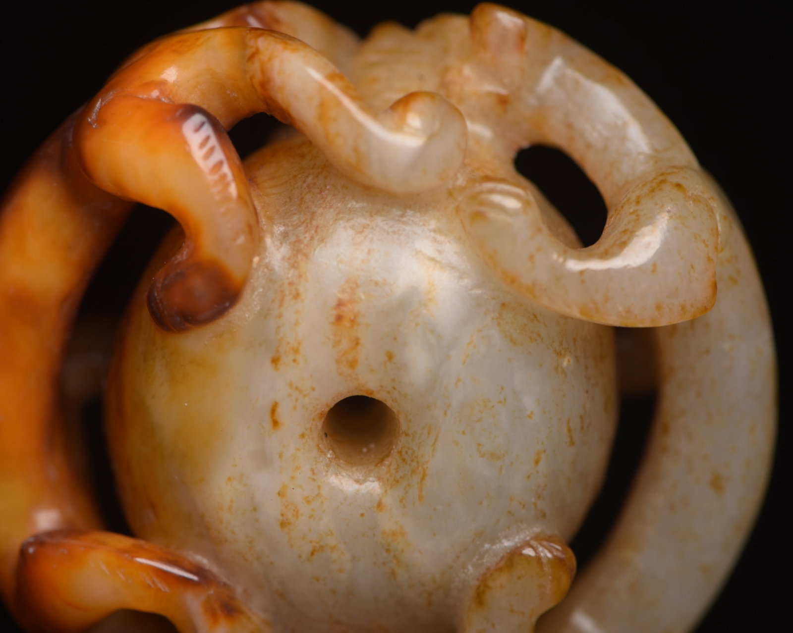 An Exquisite White Jade Dragon Pattern Ornament - 8