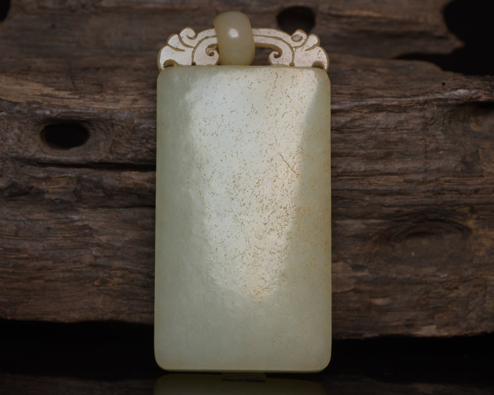 An Exquisite White Jade Pendant: An Exquisite White Jade Pendant,Qing Dynasty,China,Size:3.1inx1.5inx0.5in,Weight:81g 白玉挂件,中国清代