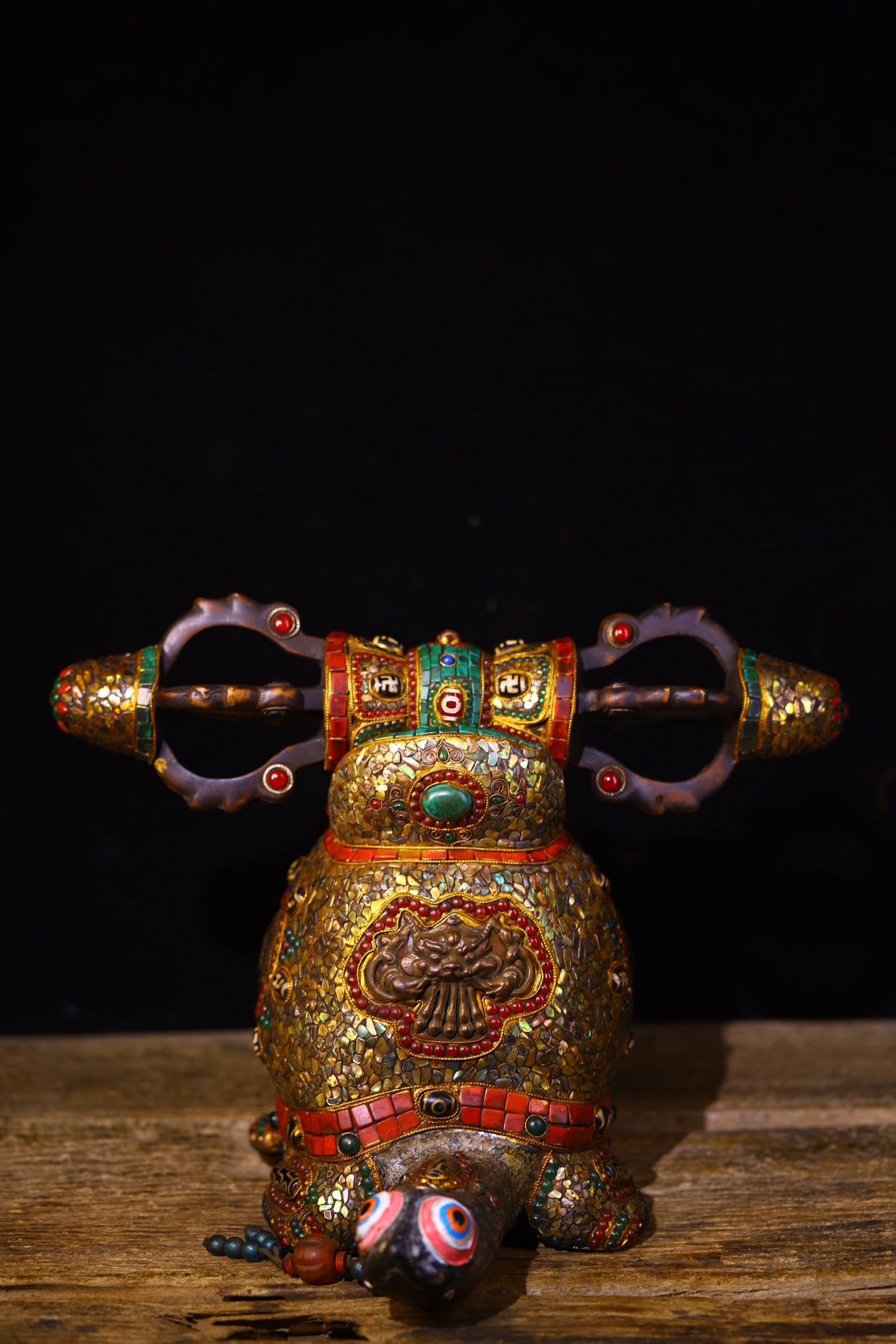 An Exquisite Meteorite Inlaid Dzi Bead and Gems Turtle Ornament: An Exquisite Meteorite Inlaid Dzi Bead and Gems Turtle Ornament,Qing Dynasty,China,Size:9.1inx11.8in,Weight:8000g