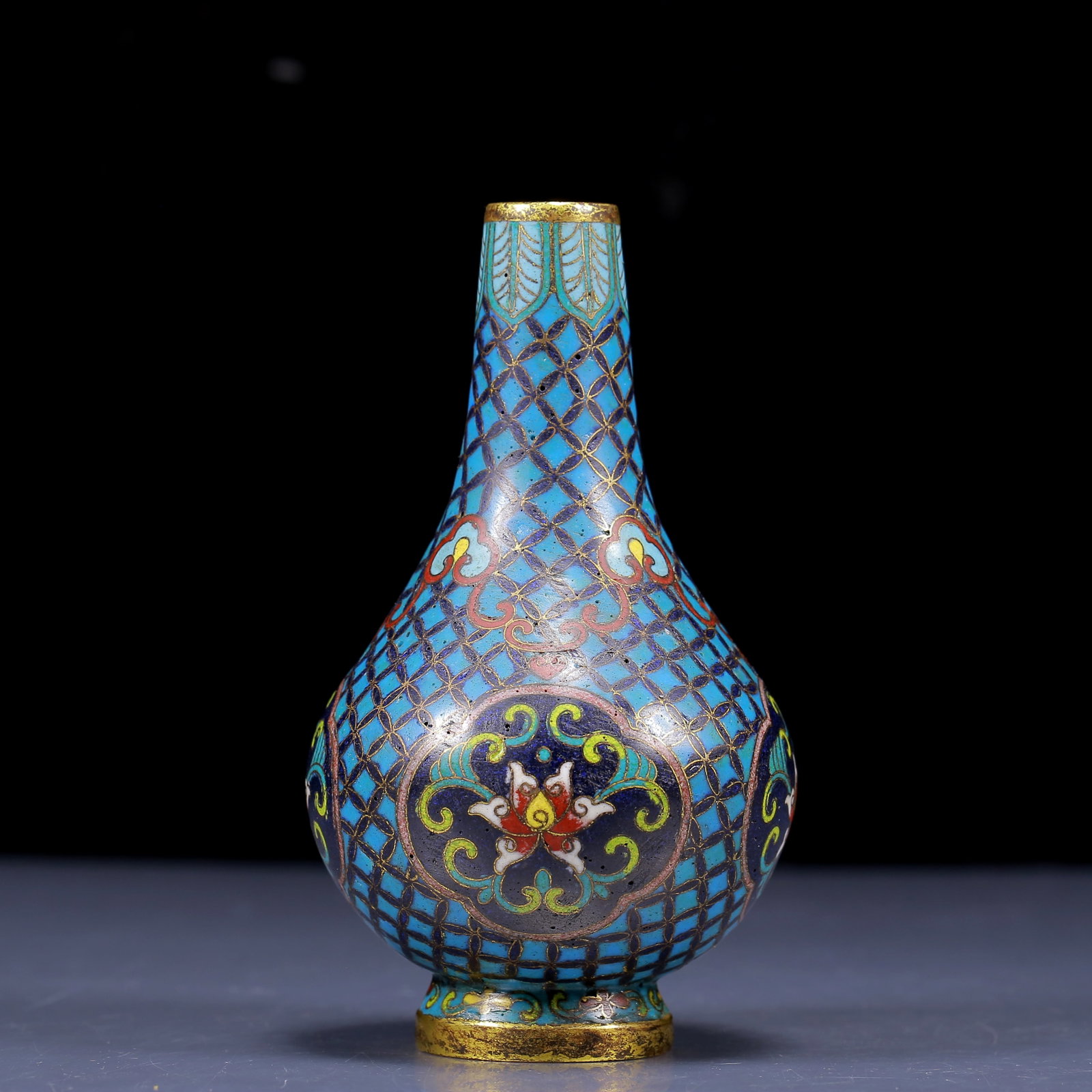 An Exquisite Cloisonne Lotus Pattern Vase - 2