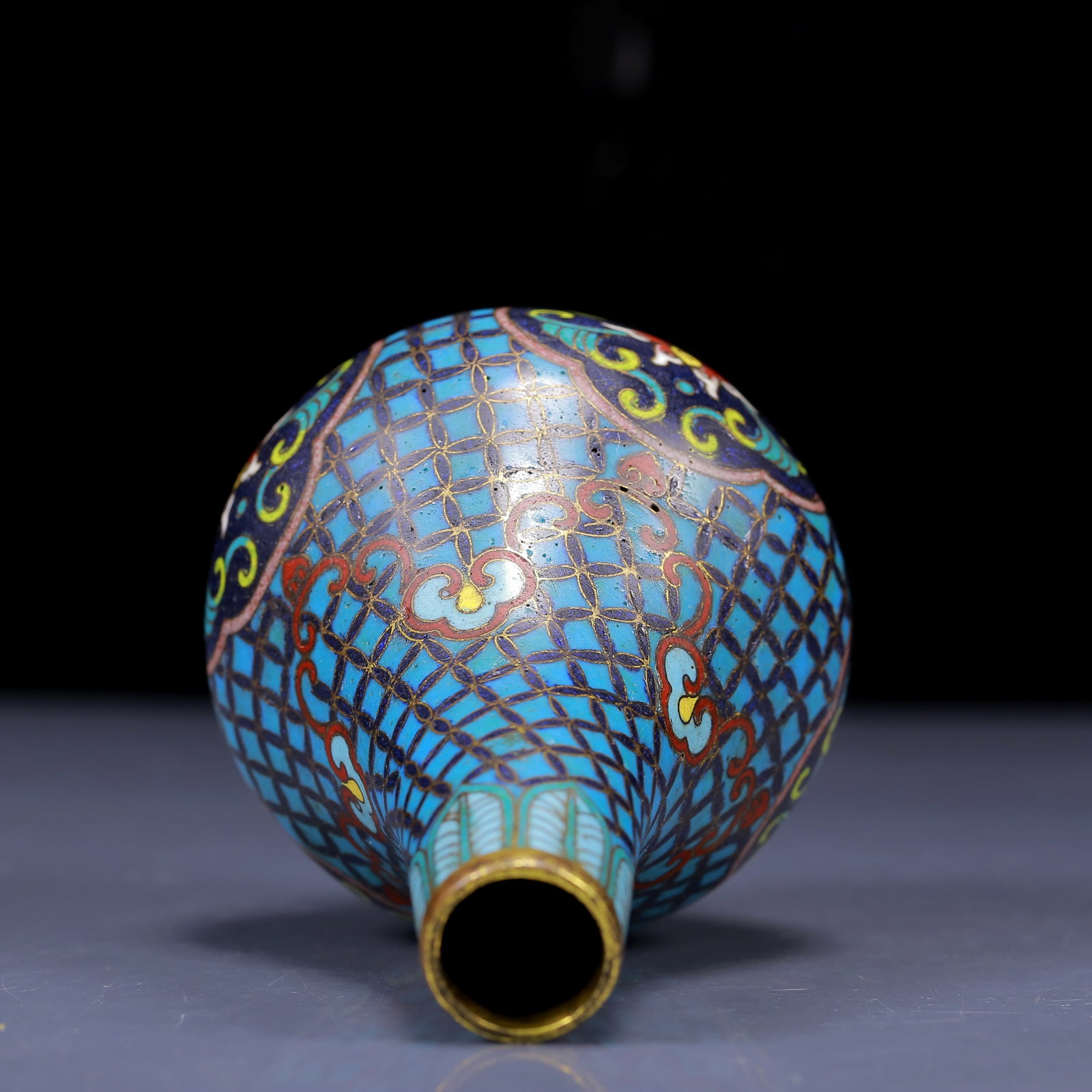 An Exquisite Cloisonne Lotus Pattern Vase - 5