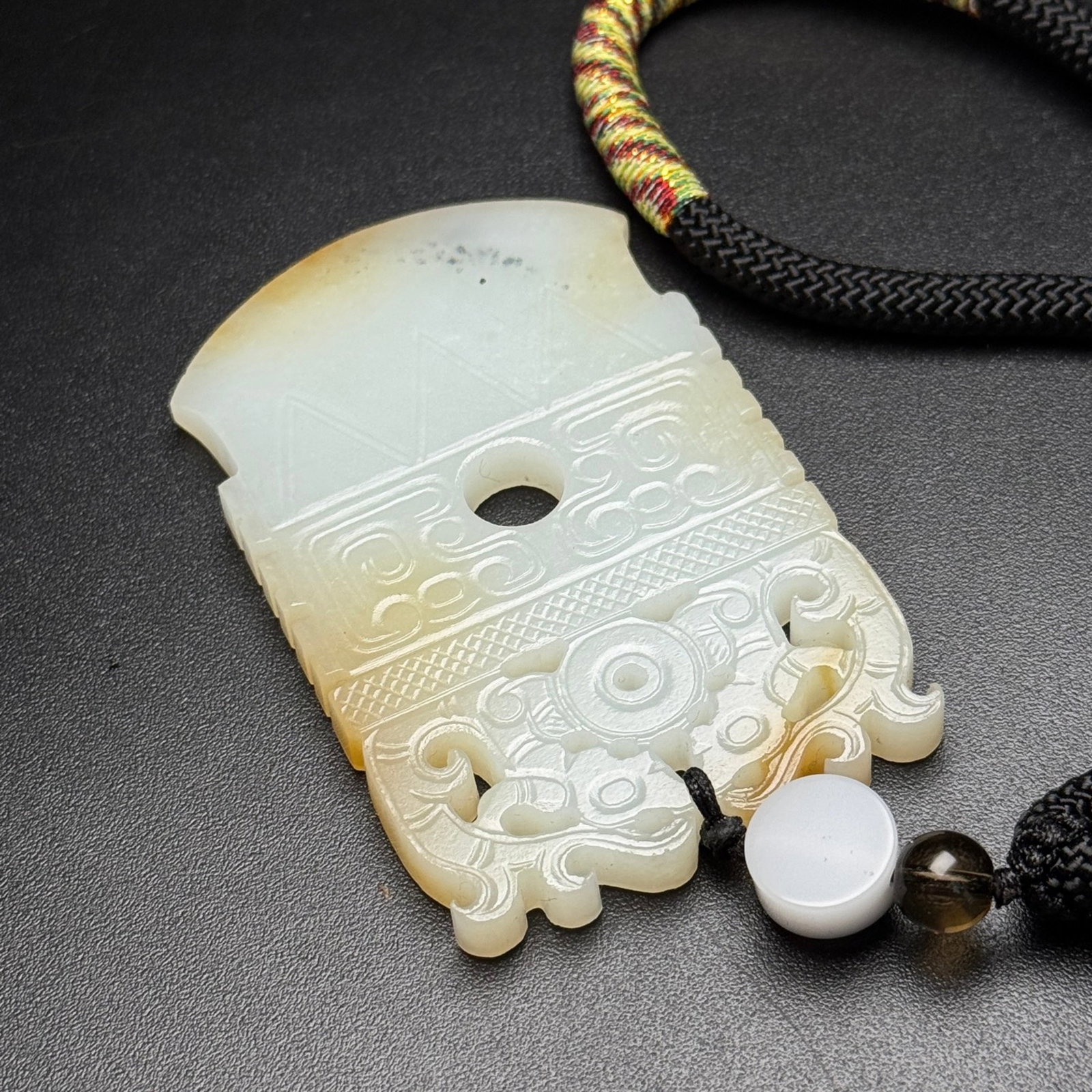 An Exquisite White Jade Dragon Pattern Pendant - 7