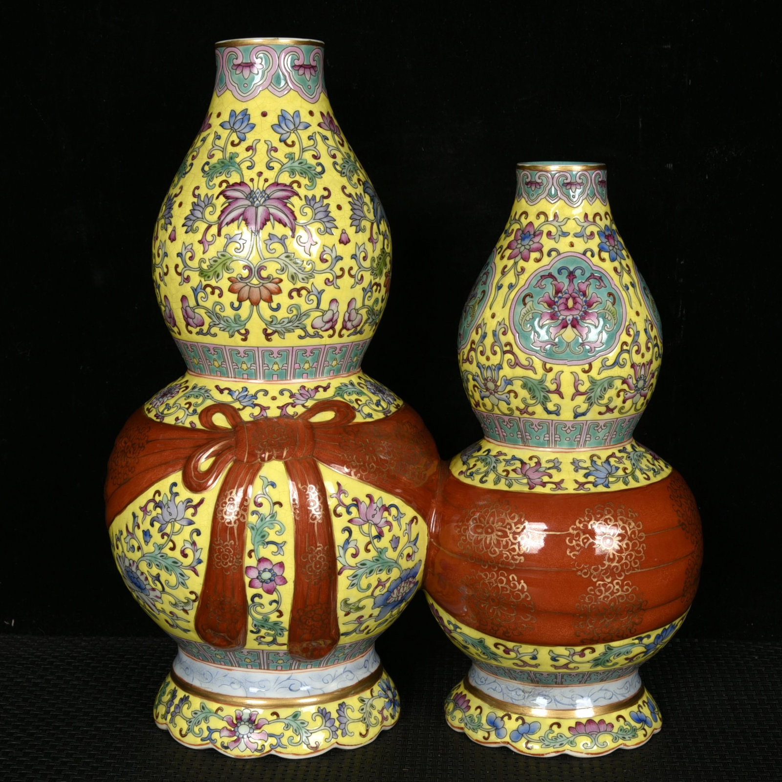 An Exquisite Yellow Ground Enamel Lotus Pattern Conjoined bottles: An Exquisite Yellow Ground Enamel Lotus Pattern Conjoined bottles,Qing Dynasty,China,Yongzheng Four-character Mark,Size:10.8inx9.4inx5.5in 黄地珐琅彩缠枝ő
