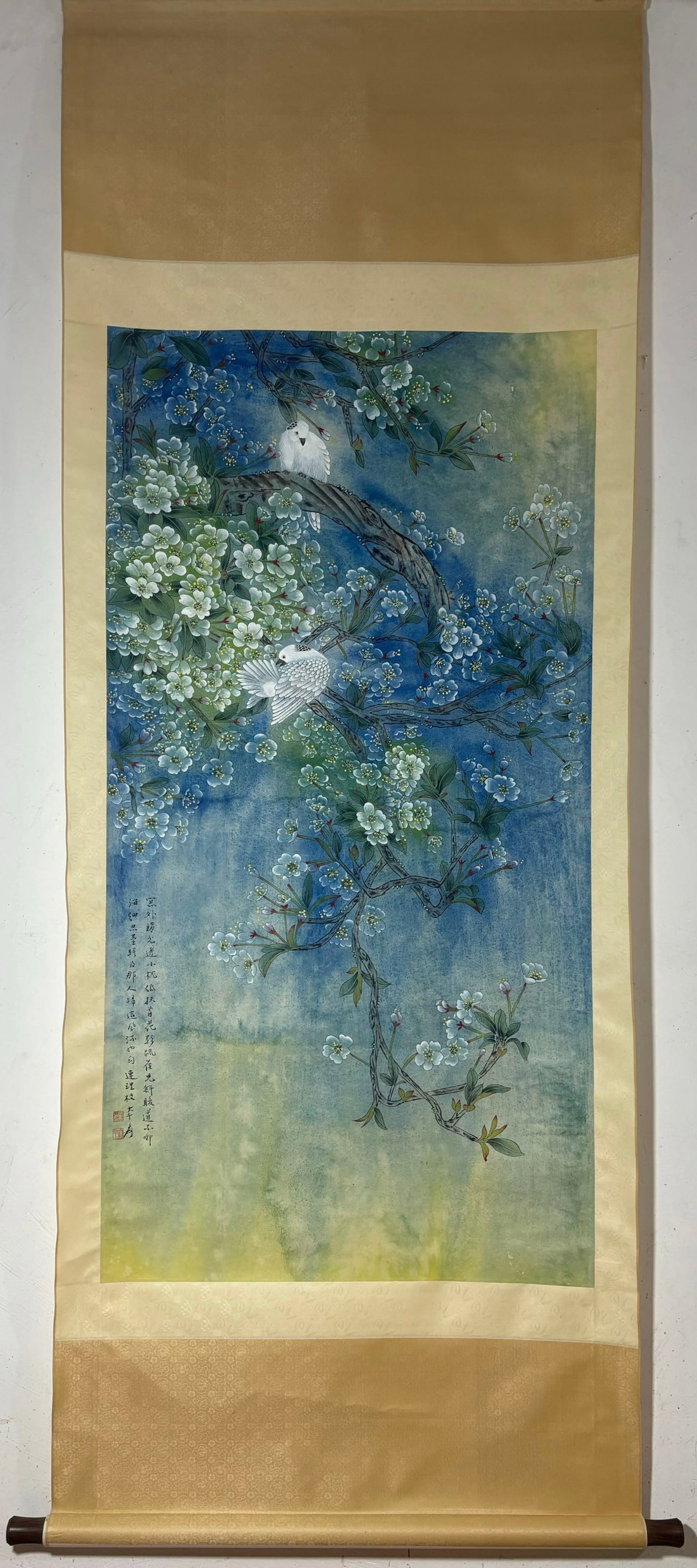 A Chinese Vertical Scroll Ink Painting of Flower and Bird on Paper: A Chinese Vertical Scroll Ink Painting of Flower and Bird on Paper,Zhang Daqian,Size:51.6inx26.8in 一幅中国水墨花鸟画立轴,张
