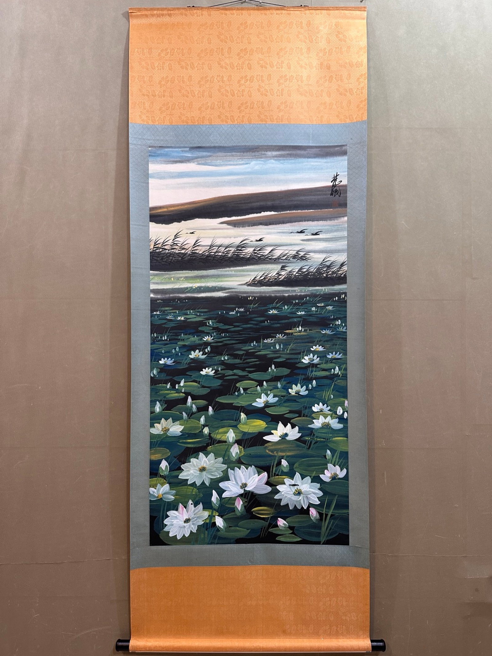 A Set of Chinese Vertical Scroll Ink Painting of Flower on Paper: A Set of Chinese Vertical Scroll Ink Painting of Flower on Paper,Lin Fengmian,Size:26.4inx53.1in 一套中国水墨花卉画立轴,林ཇ