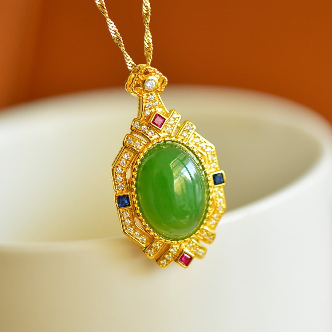 An Exquisite Sterling Silver-Gold Plated Inlaid Jasper Necklace,Inlaid Diamond: An Exquisite Sterling Silver-Gold Plated Inlaid Jasper Necklace,Inlaid Diamond,Size:12mmx16mm 纯银镀金镶碧玉项链,嵌钻石