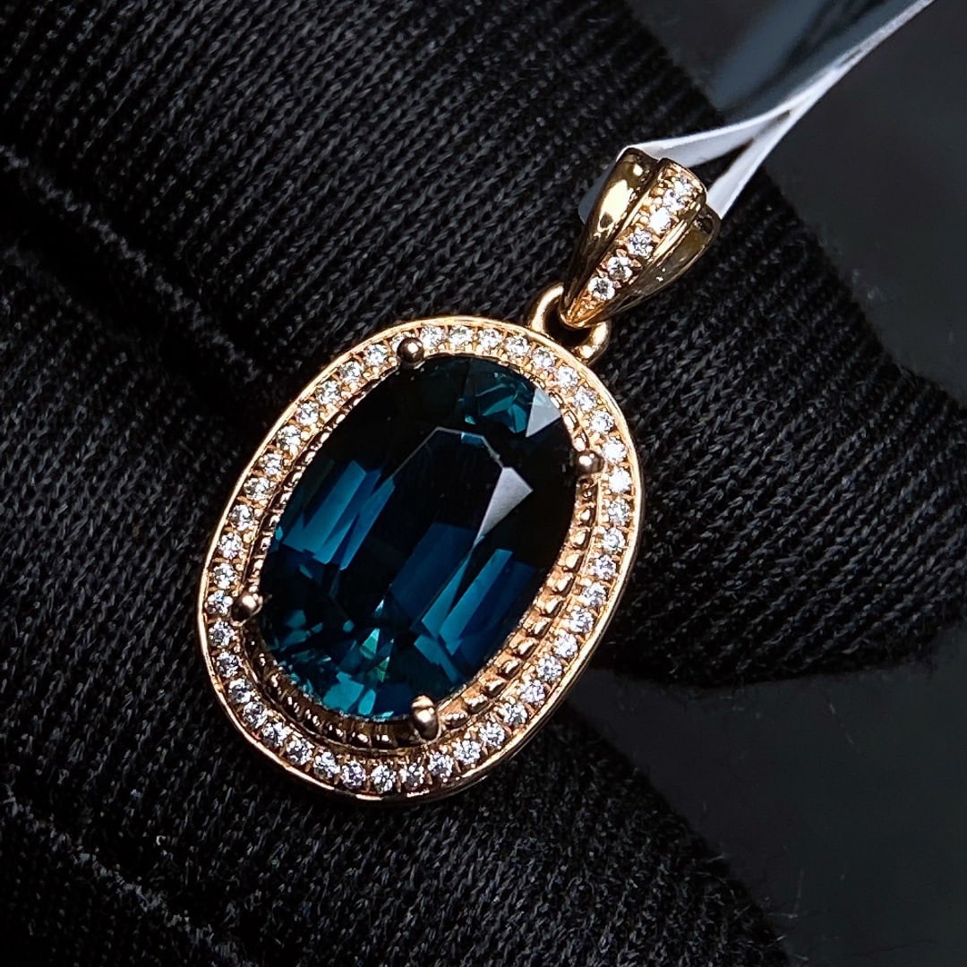 4.03Ctw Natural Tourmaline Necklace: 4.03Ctw Natural Tourmaline Necklace,Size:10.6mmx7.3mm 4.03Ctw天然碧玺项链