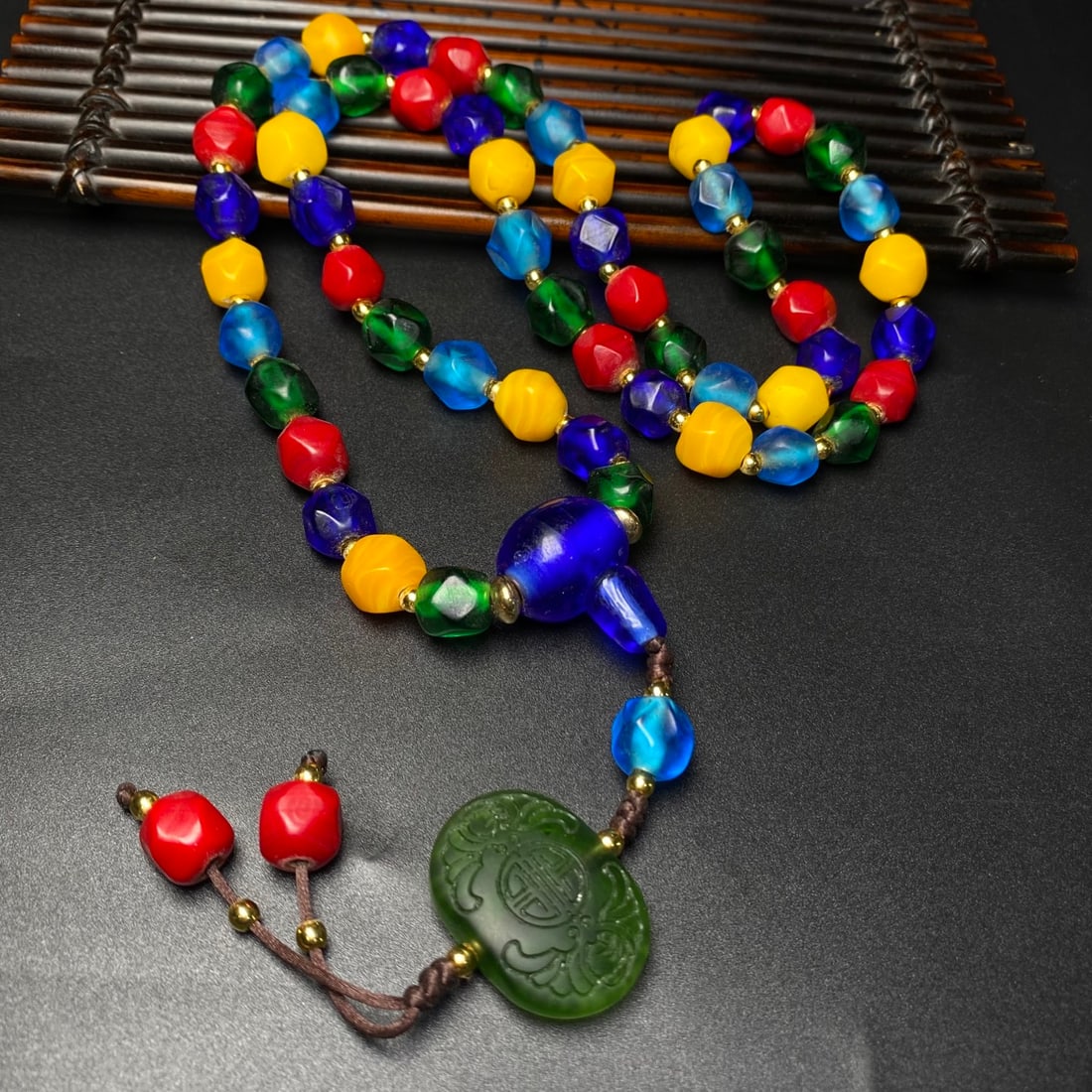 A Precious Glass Necklace: A Precious Glass Necklace,Size:10mm*54 琉璃项链