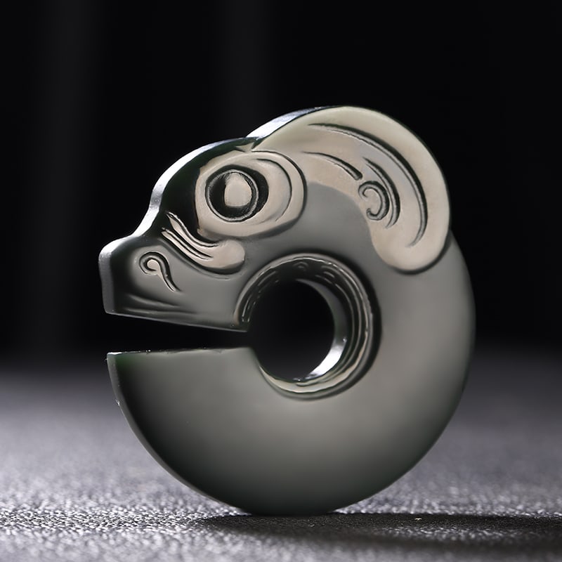 An Exquisite Cyan jade Animal Pendant: An Exquisite Cyan jade Animal Pendant,Size:52mmx8mm 青玉动物挂件