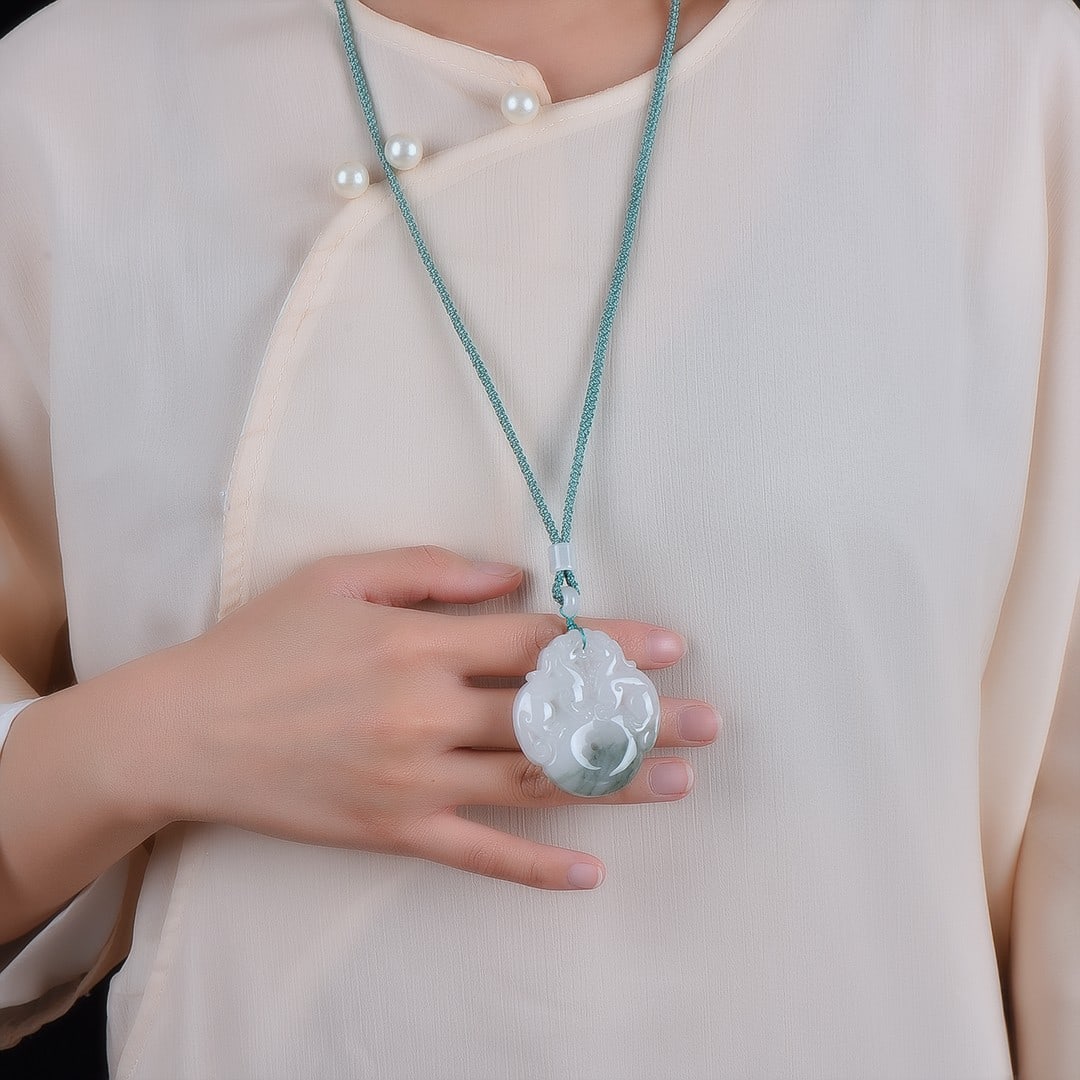 An Exquisite Jadeite Pendant: An Exquisite Jadeite Pendant,Size:44mmx49mm 翡翠挂件