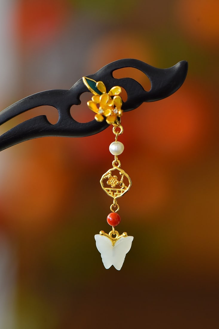 An Exquisite Sterling Silver-Gold Plated Inlaid White Jade Ebony Hairpin: An Exquisite Sterling Silver-Gold Plated Inlaid White Jade Ebony Hairpin 纯银镀金镶白玉黑檀木发簪