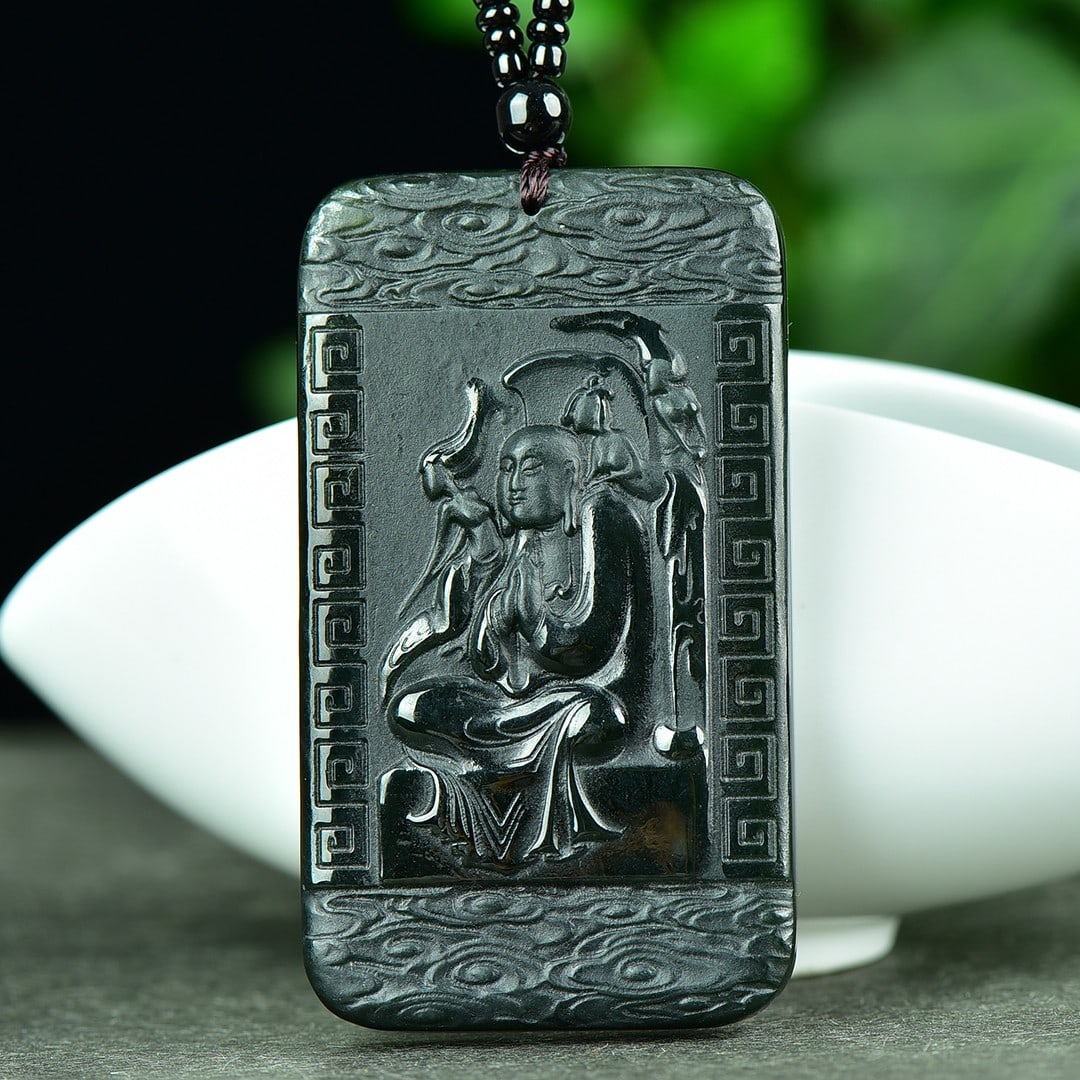 An Exquisite Sapphire Buddha Pattern Pendant: An Exquisite Sapphire Buddha Pattern Pendant,Size:38mmx67mm 寓意:悟道在心 禅意幽幽 意境深远