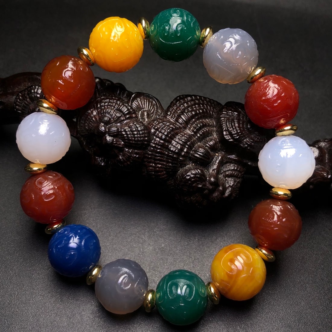 An Exquisite Agate Bracelet - 3