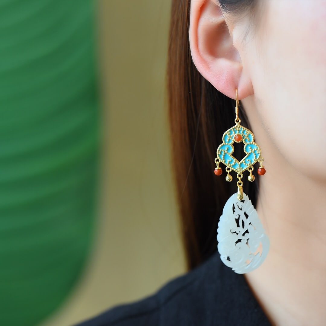 A Pair of Exquisite Sterling Silver-Gold Plated Inlaid White Jade Earrings: A Pair of Exquisite Sterling Silver-Gold Plated Inlaid White Jade Earrings,Size:25mmx37mm 一对纯银镀金镶白玉耳环