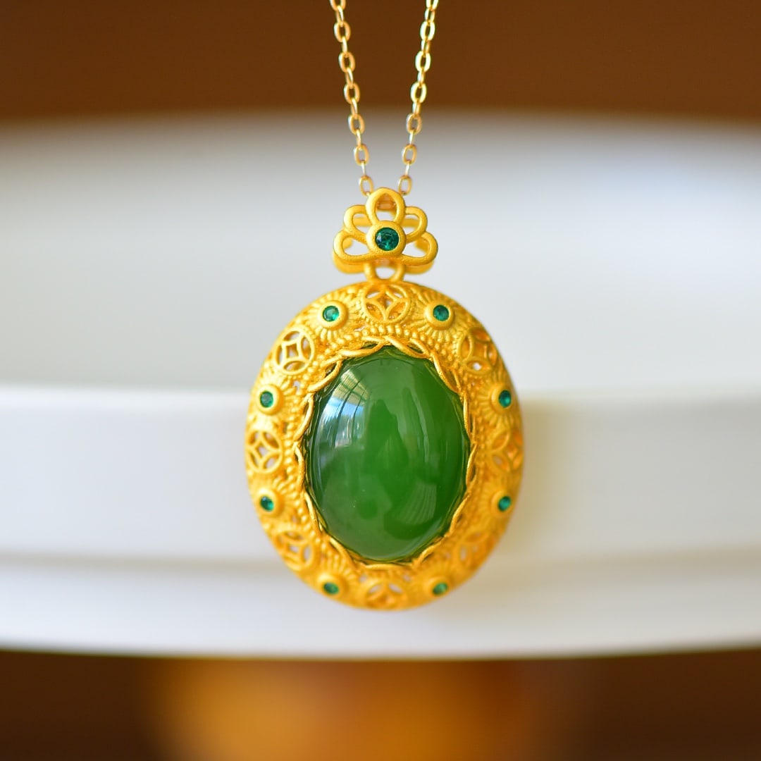 An Exquisite Sterling Silver-Gold Plated Inlaid Jasper Pendant,Inlaid Diamond: An Exquisite Sterling Silver-Gold Plated Inlaid Jasper Pendant,Inlaid Diamond,Size:12mmx16mm 纯银镀金镶碧玉项链,嵌钻石