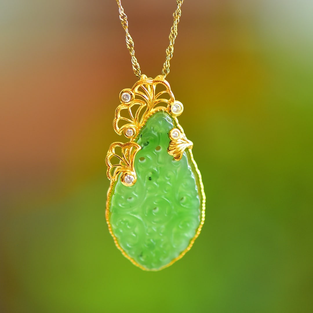 An Exquisite Sterling Silver-Gold Plated Inlaid Jasper Pendant,Inlaid Diamond: An Exquisite Sterling Silver-Gold Plated Inlaid Jasper Pendant,Inlaid Diamond 纯银镀金镶碧玉项链,嵌钻石