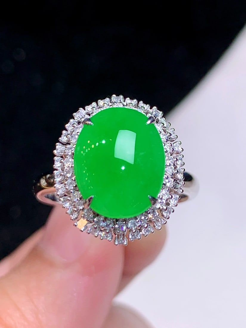 An Exquisite 18k Gold Diamond Inlaid Jadeite Ring& Pendant Dual-Purpose: An Exquisite 18k Gold Diamond Inlaid Jadeite Ring& Pendant Dual-Purpose,Size(Loose Stone):11.6mmx9.5mmmx3.2mm #16 18k金钻镶嵌翡翠戒指&吊坠&#