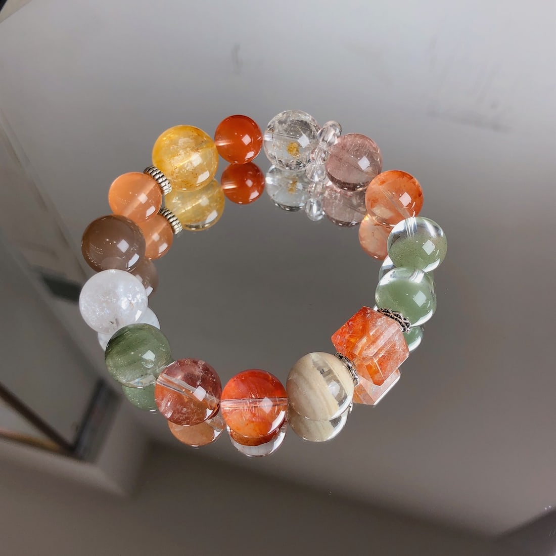 An Exquisite Crystal Bracelets - 8