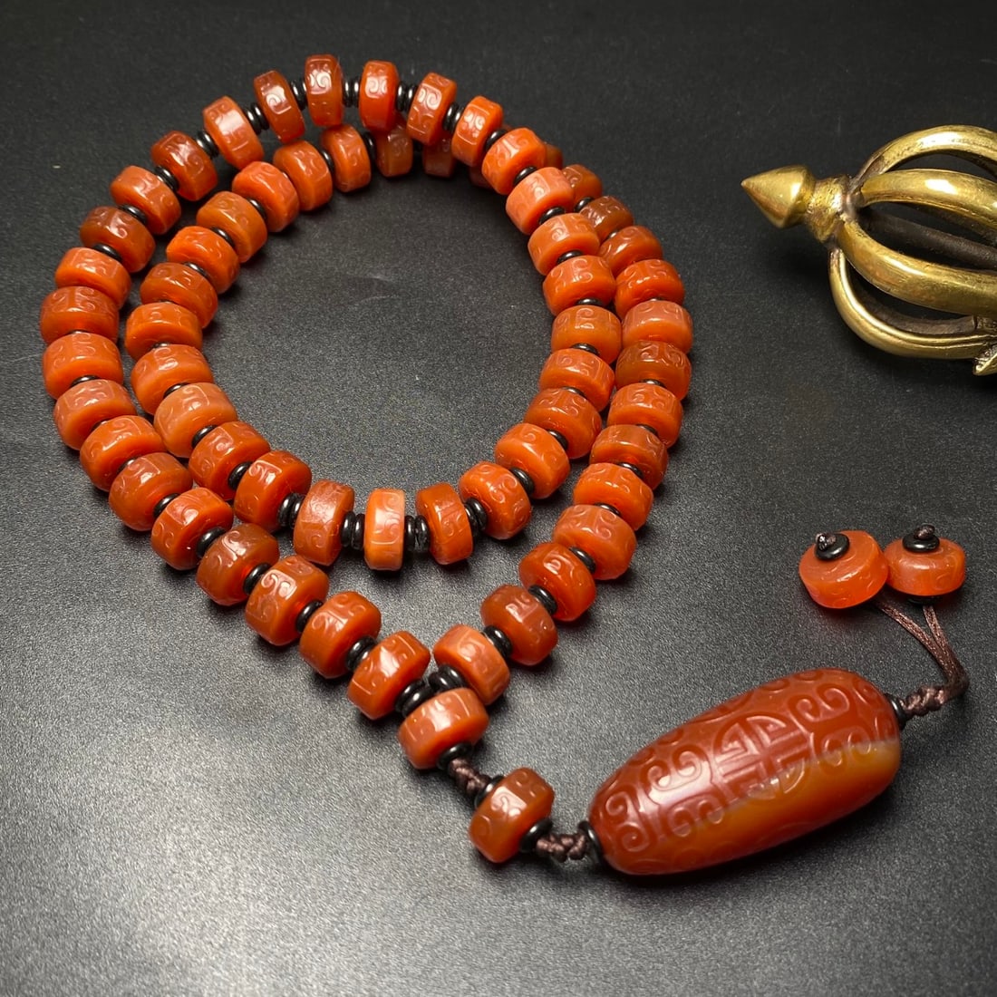 A Precious Agate Necklace: A Precious Agate Necklace,Size:13mmx6mm*60 玛瑙项链