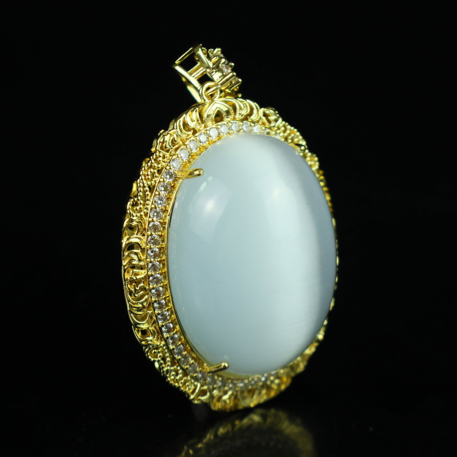 An Exquisite Pendant - 3