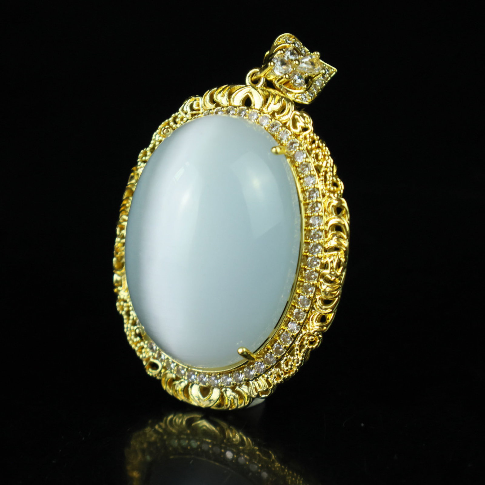 An Exquisite Pendant - 4