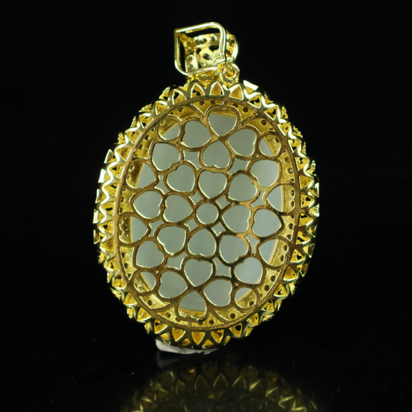 An Exquisite Pendant - 5
