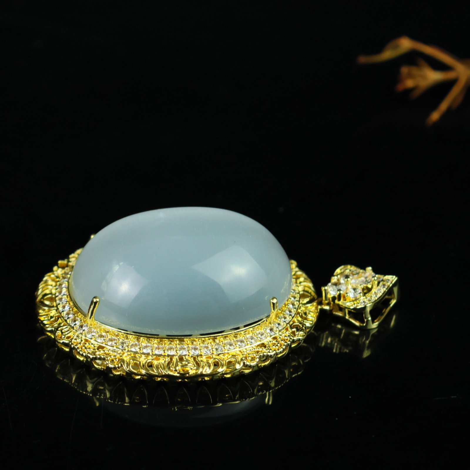 An Exquisite Pendant - 6