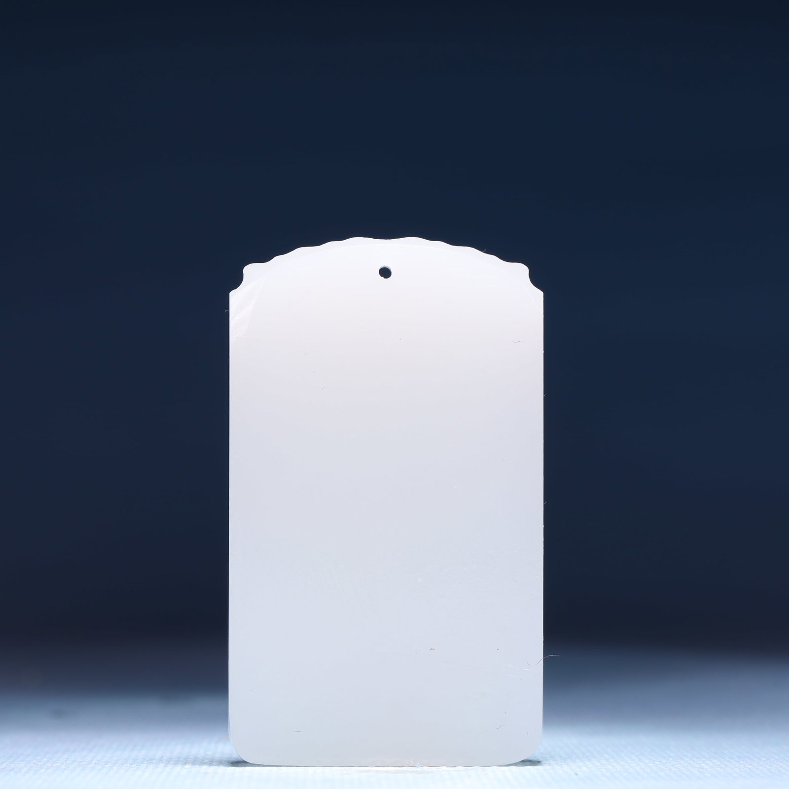 An Exquisite White Jade Landscape Pattern Pendant - 4