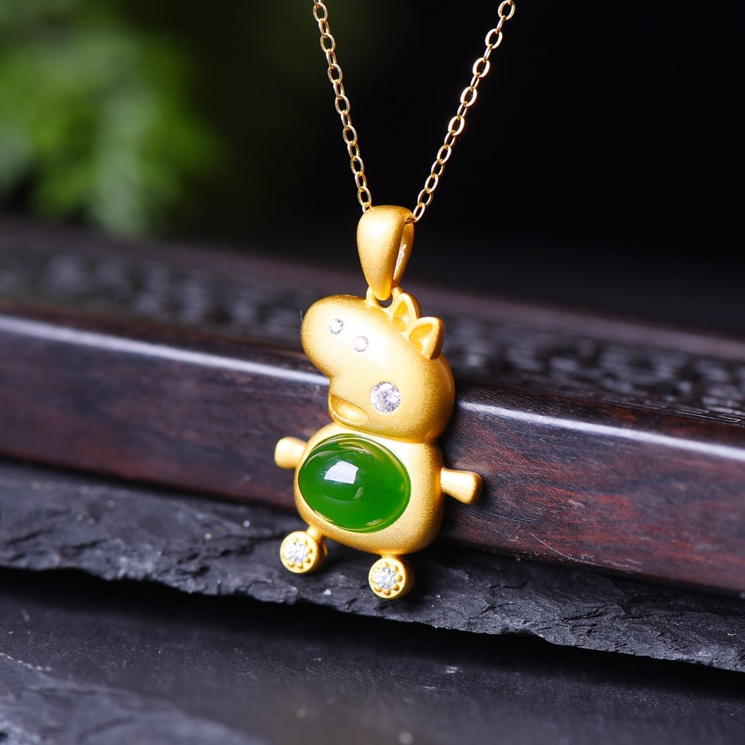 An Exquisite Sterling Silver-Gold Plated Inlaid Jasper Pendant: An Exquisite Sterling Silver-Gold Plated Inlaid Jasper Pendant,Size:7mmx9mm 纯银镀金镶碧玉吊坠