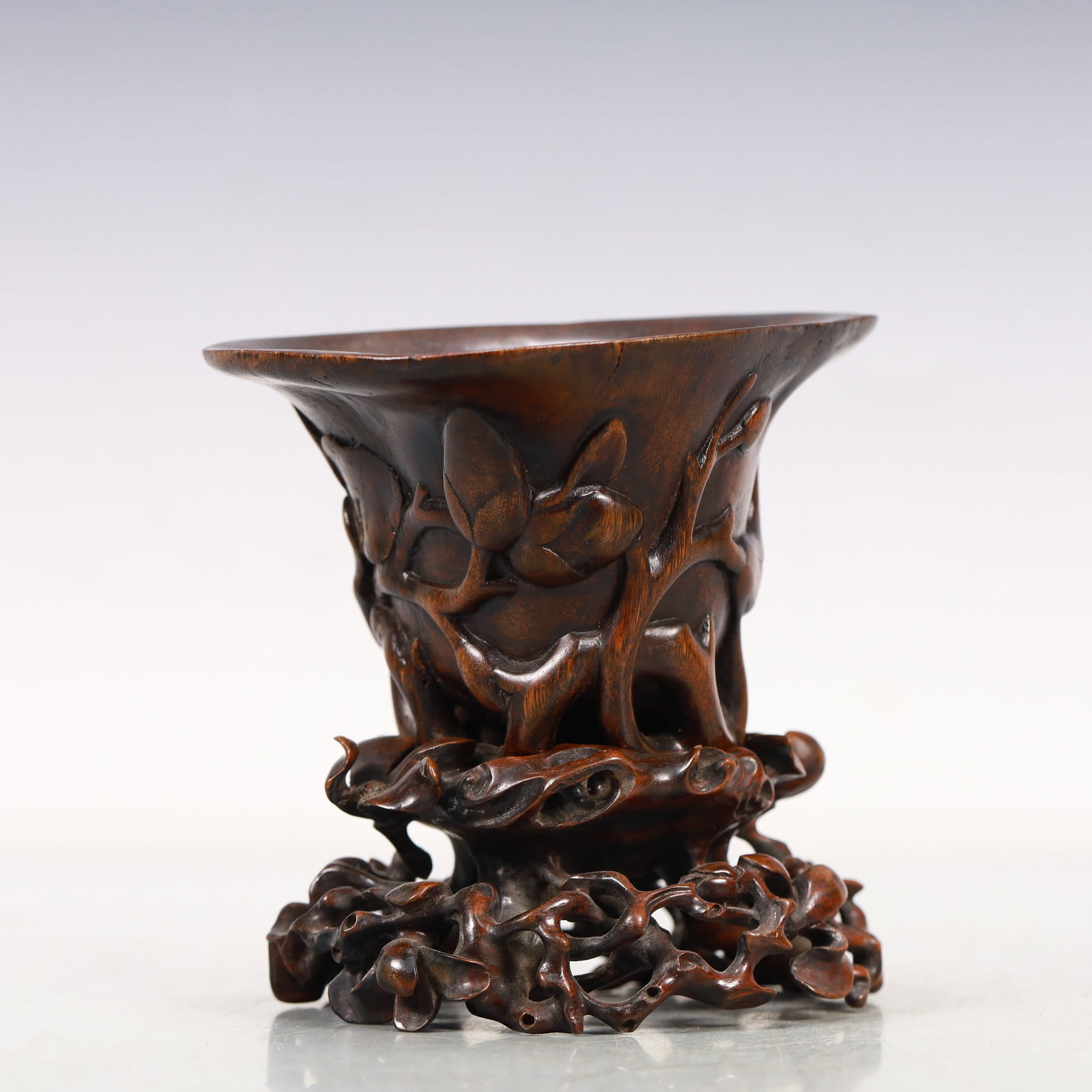 A Rare Eaglewood Flower Pattern Libation Cup - 4