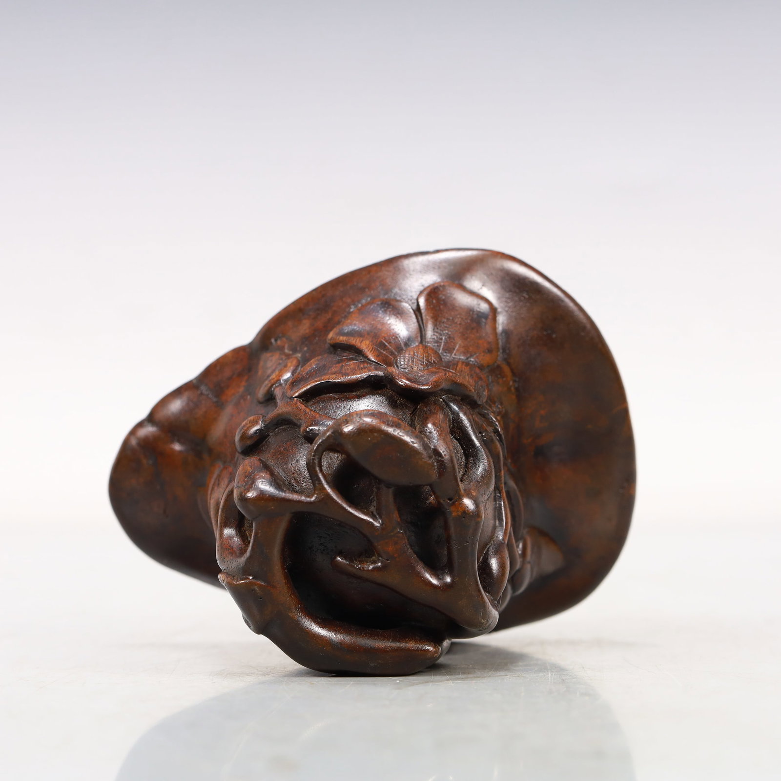 A Rare Eaglewood Flower Pattern Libation Cup - 7