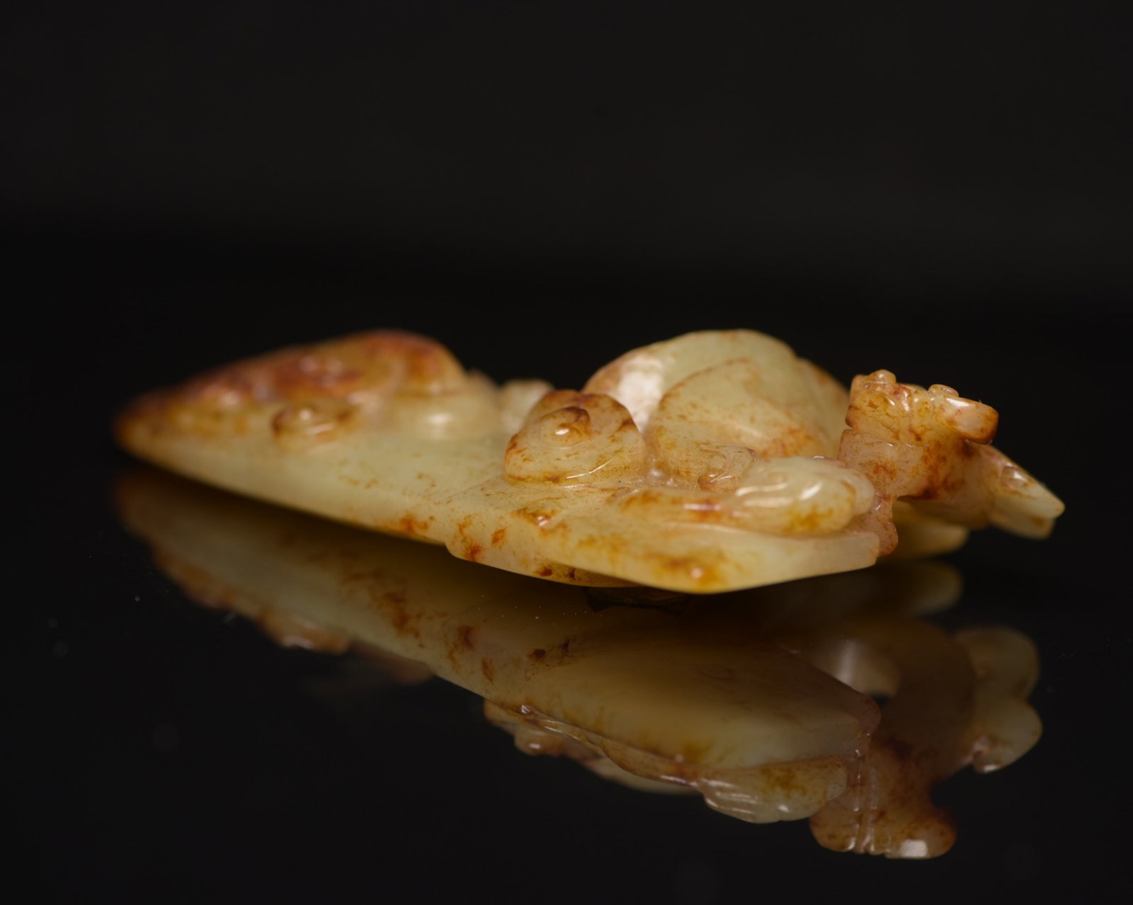 An Exquisite White Jade Dragon Pattern Sword - 3