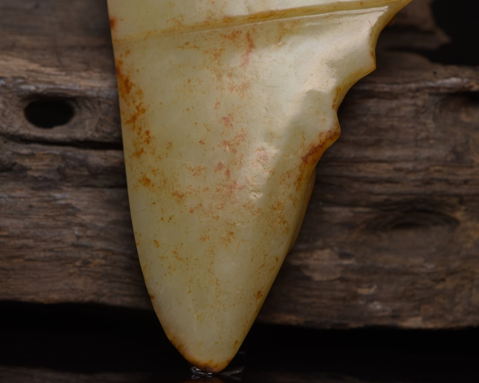 An Exquisite White Jade Dragon Pattern Sword - 9