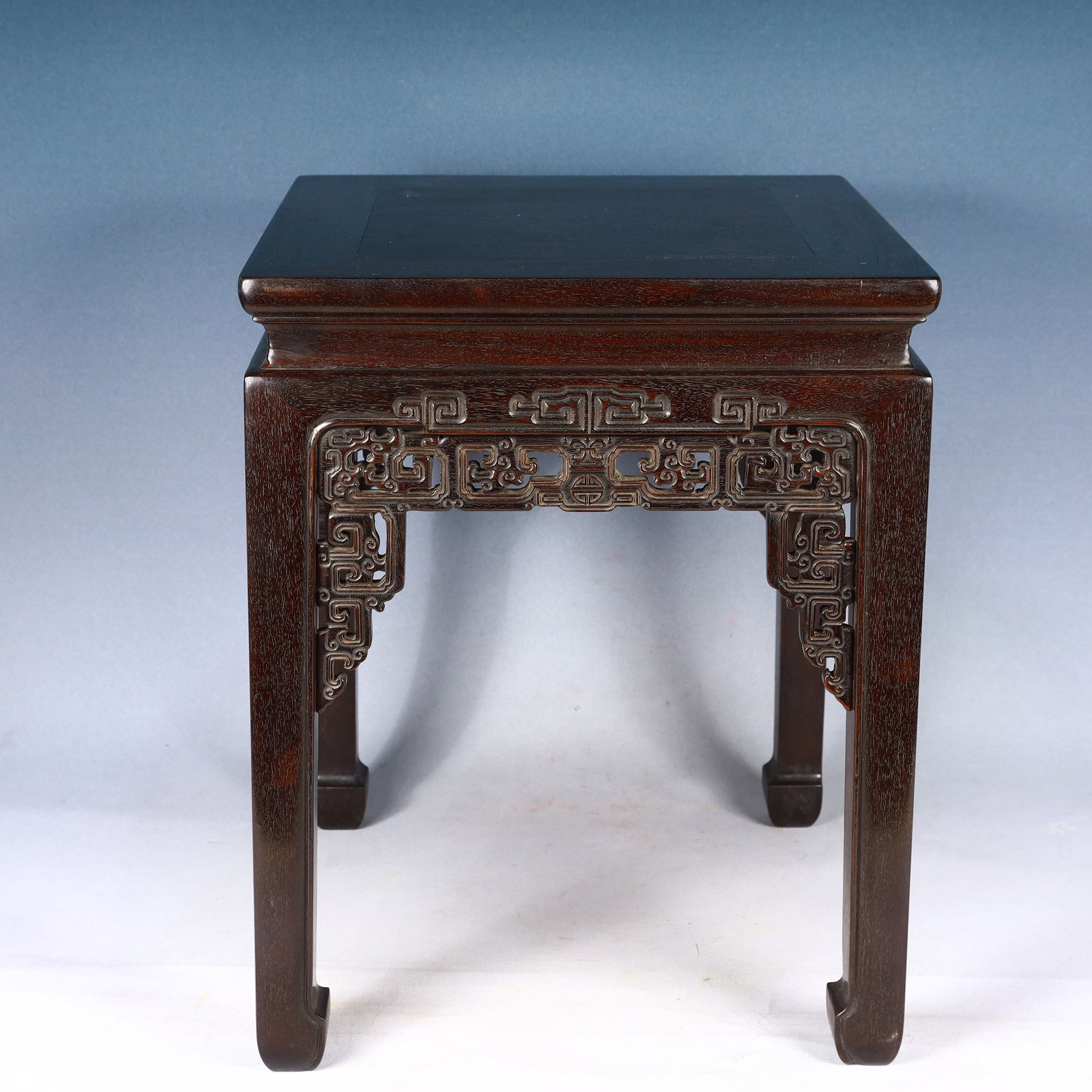 A Huge Zitanwood Stool: A Huge Zitanwood Stool,Qing Dynasty, China,Size:15inx18.9in,Weight:6250g 紫檀木凳子,中国清代