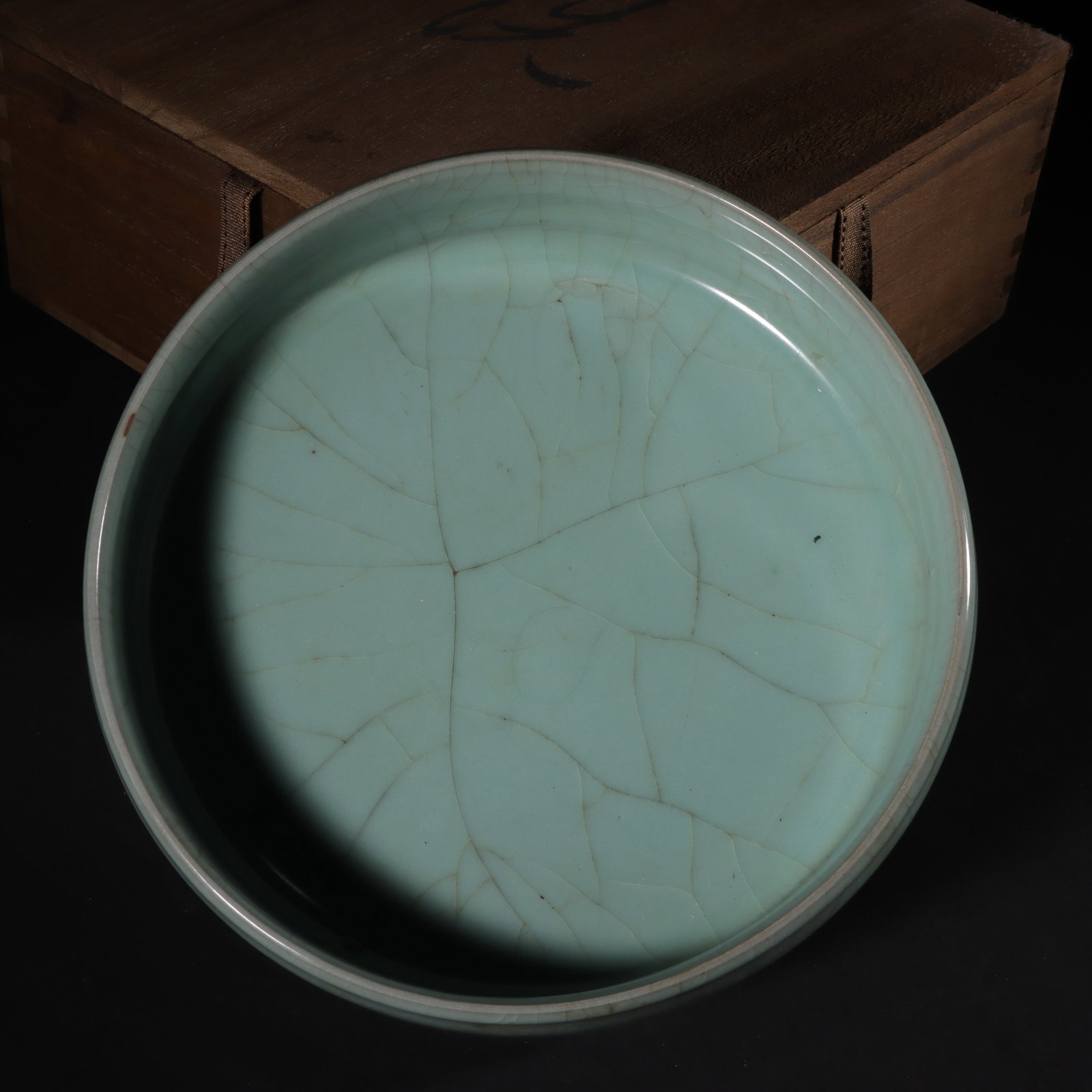An Exquisite Guan yao Celadon Glazed Brush Washer (1 of 10)